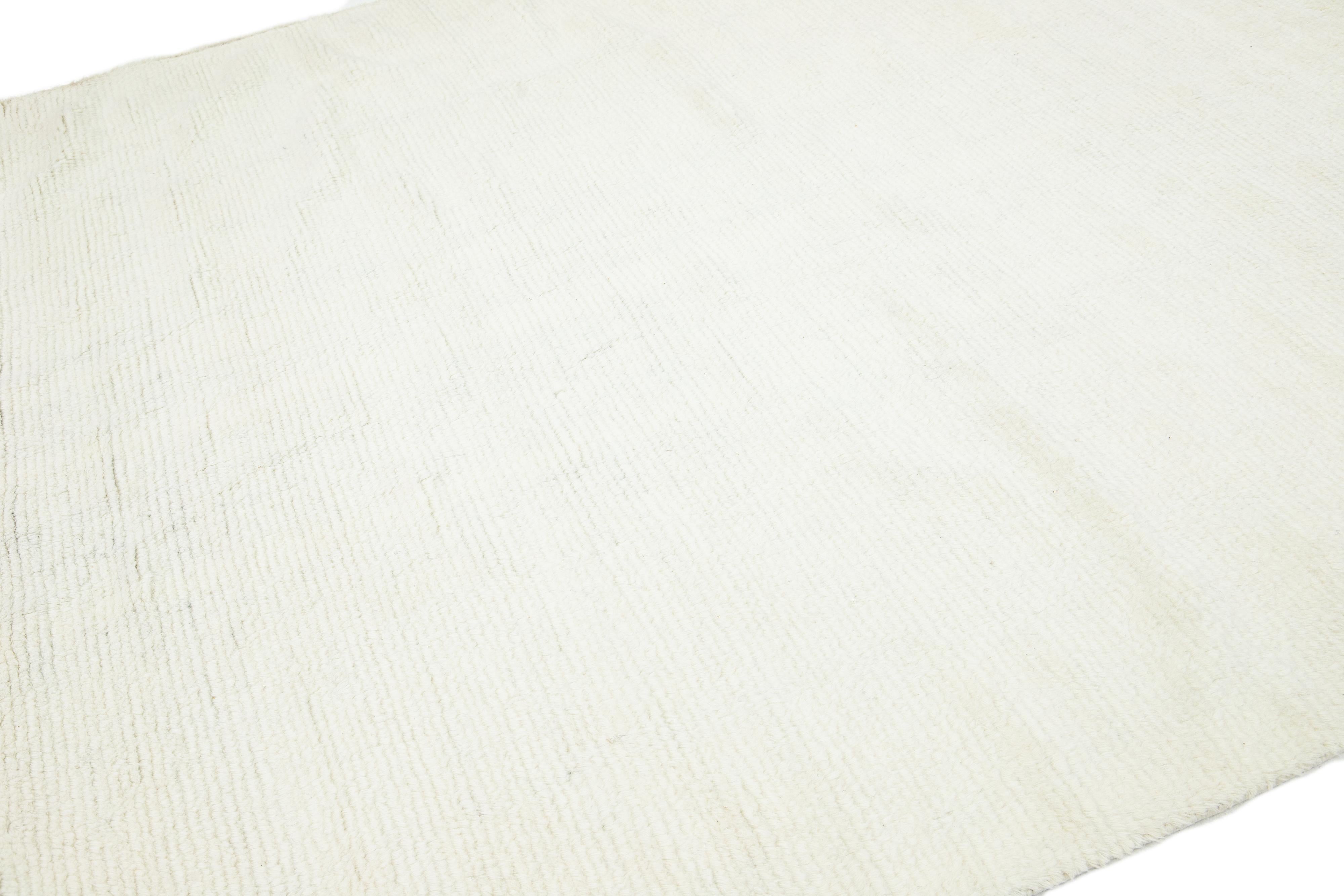 Hand-Knotted Modern Organic Moroccan Style Wool Rug With Solid Color For Sale