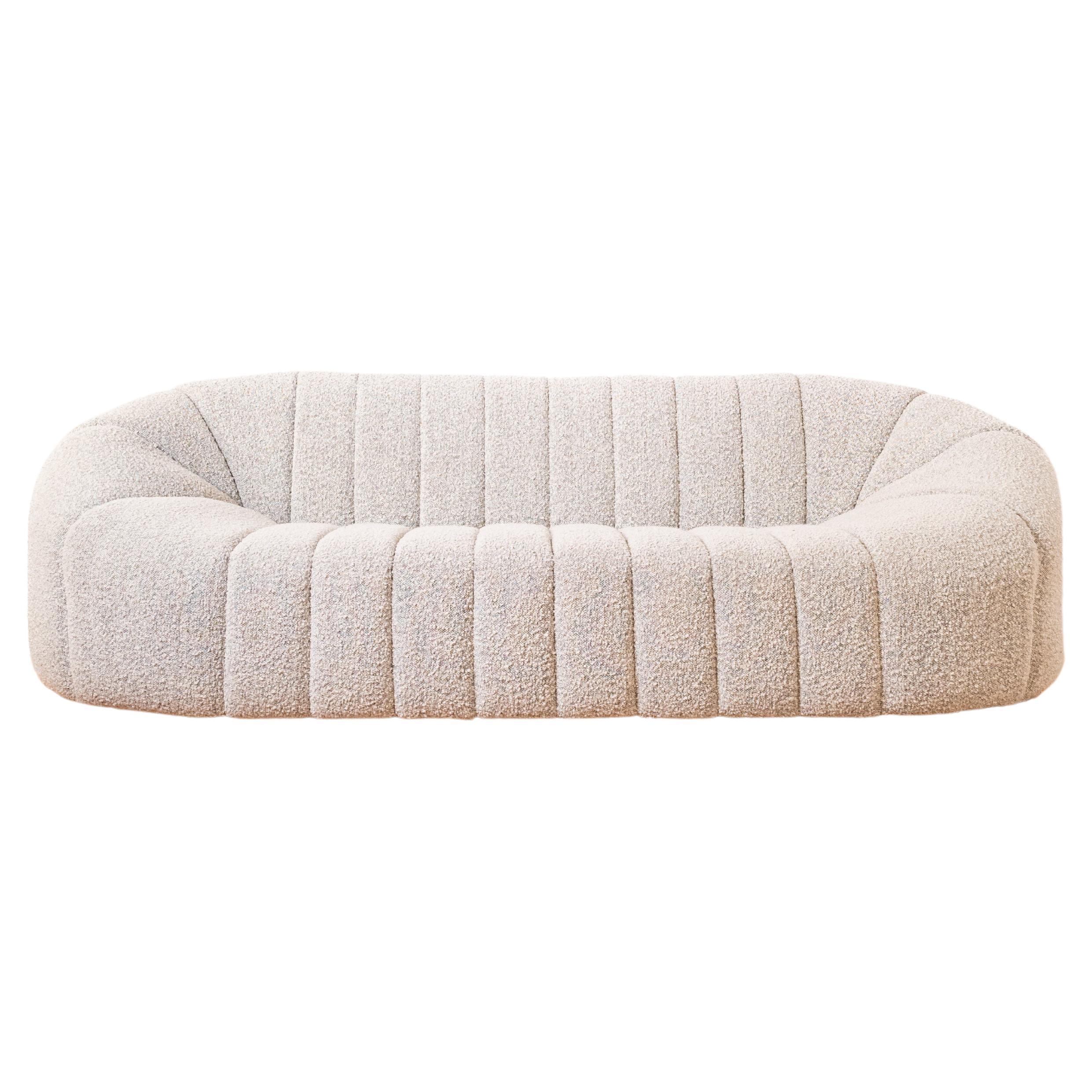 Modern Organic-Shaped Sofa in Off-White Bouclé Fabric