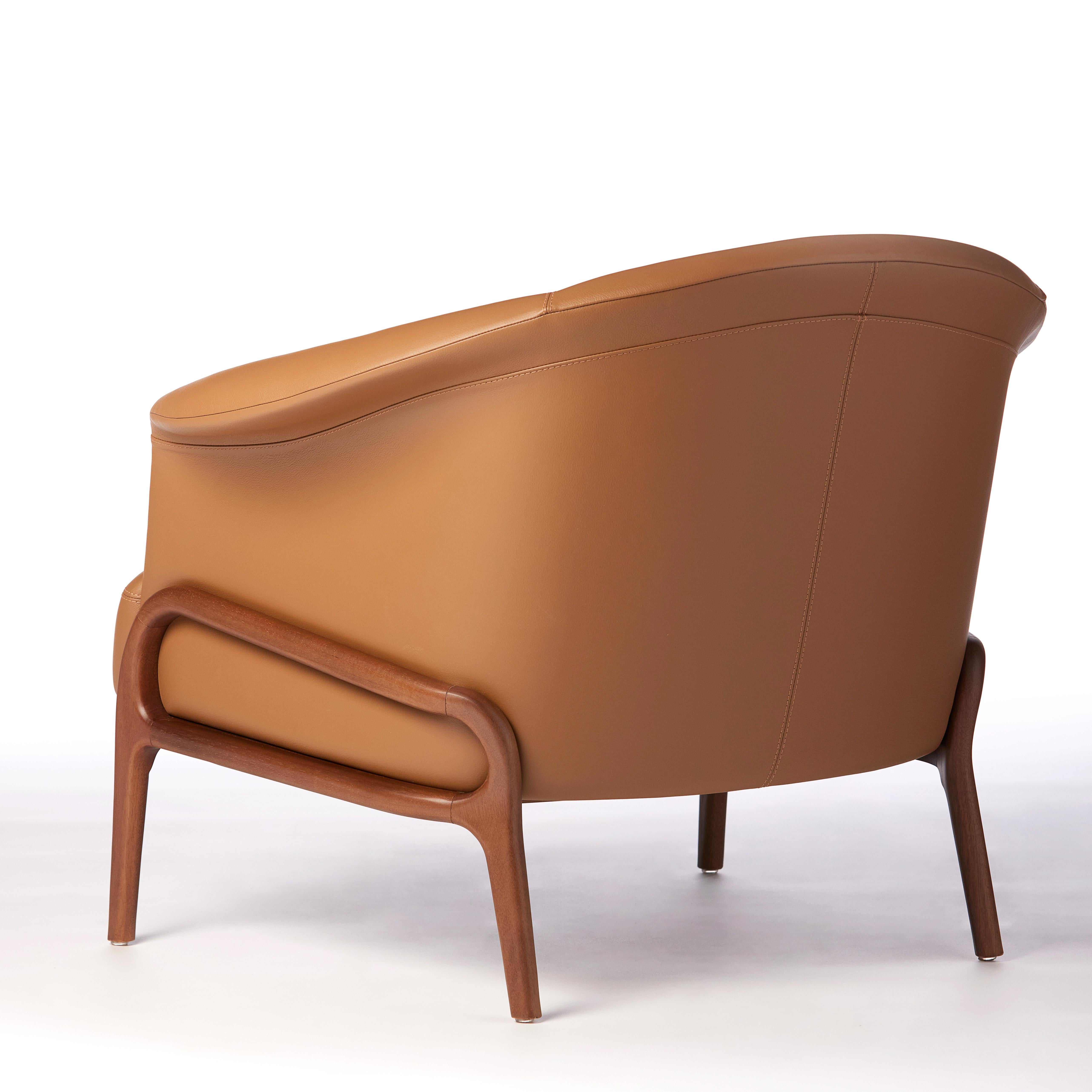 Modern Organic Style Collana Armchair in Solid Wood, Leather Flexible Seating In New Condition For Sale In Vila Cordeiro, São Paulo
