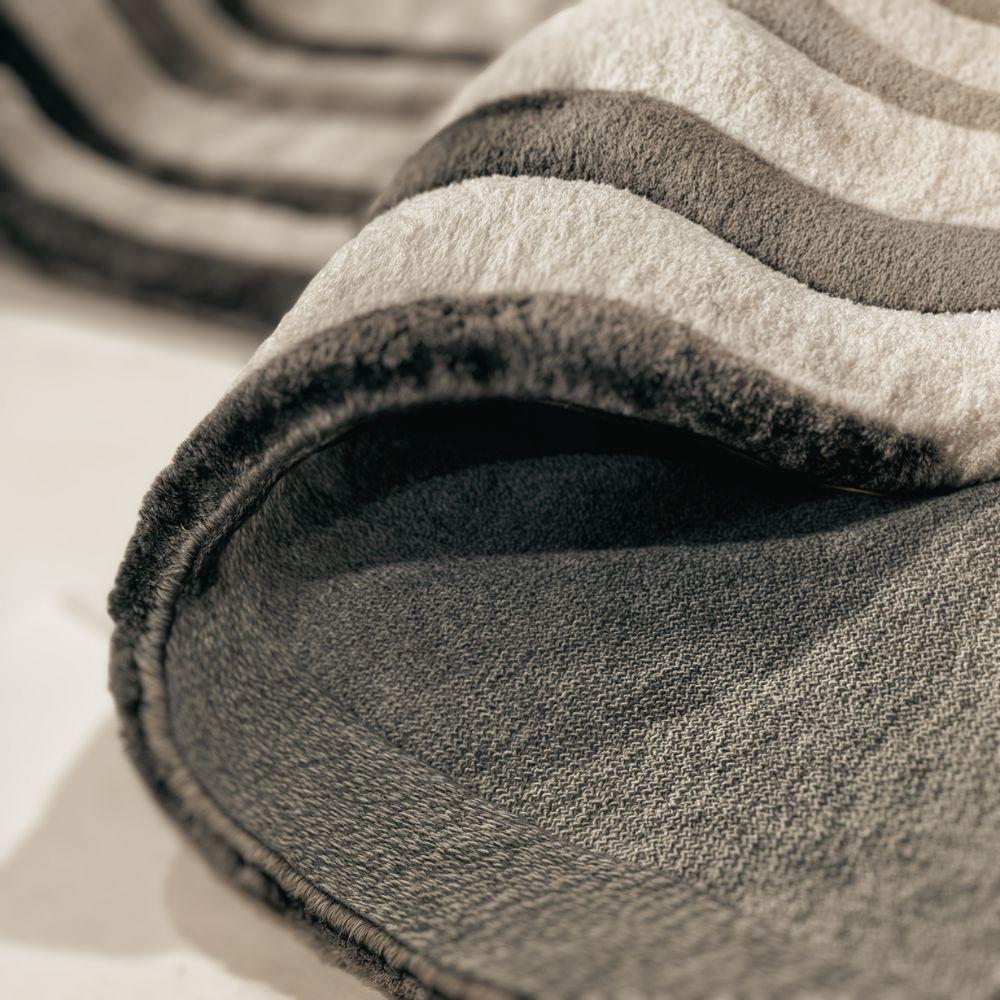 Organico moderno Tappeto moderno in lana organica rettangolare beige e nero dalle linee astratte e minimali in vendita