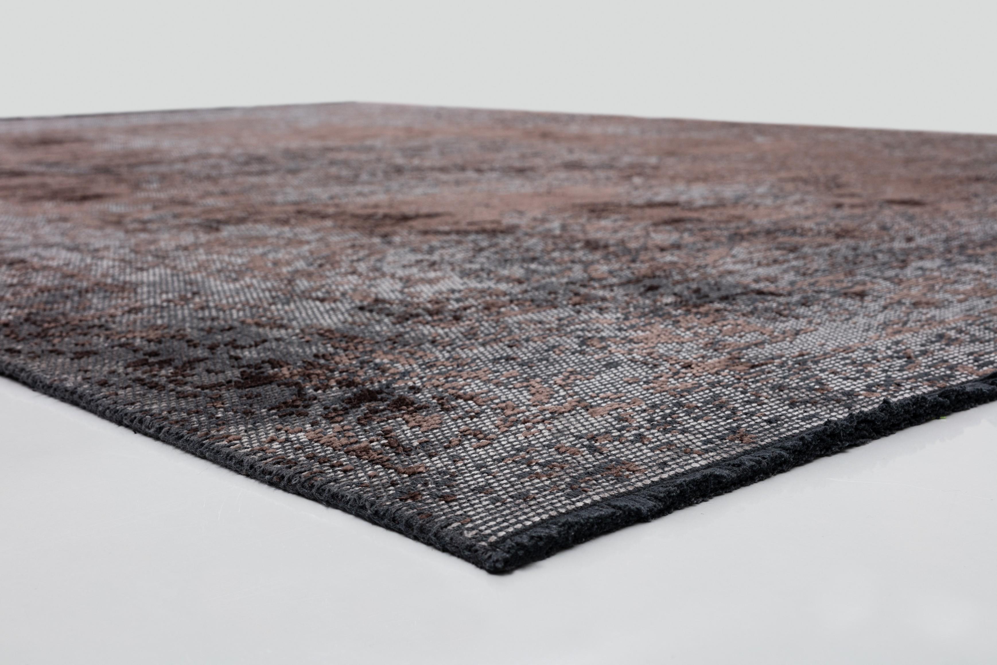 For Sale:  (Gray) Modern  Oriental Luxury Area Rug 2