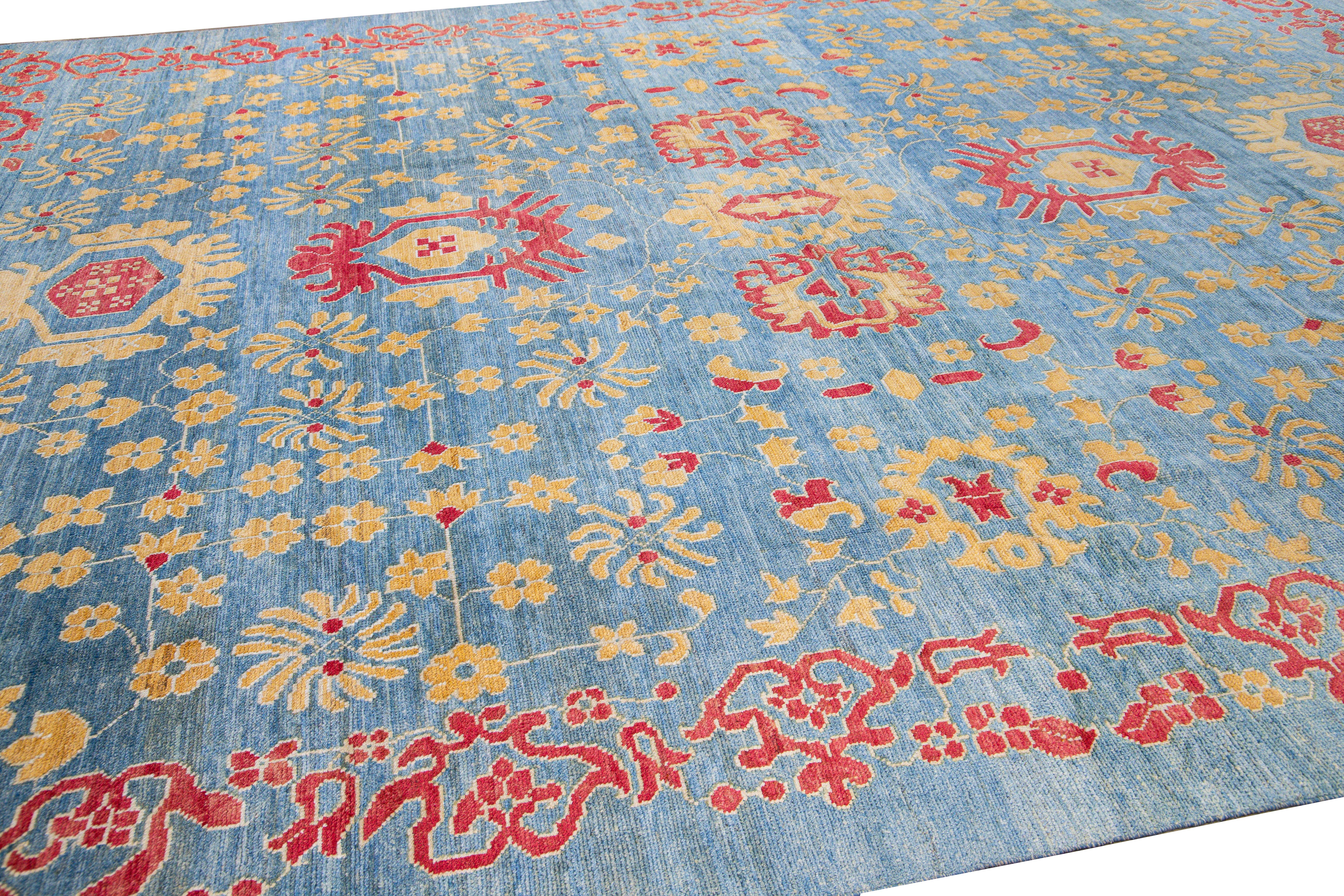 Modern Oushak Handmade Floral Blue Oversize Wool Rug In New Condition For Sale In Norwalk, CT