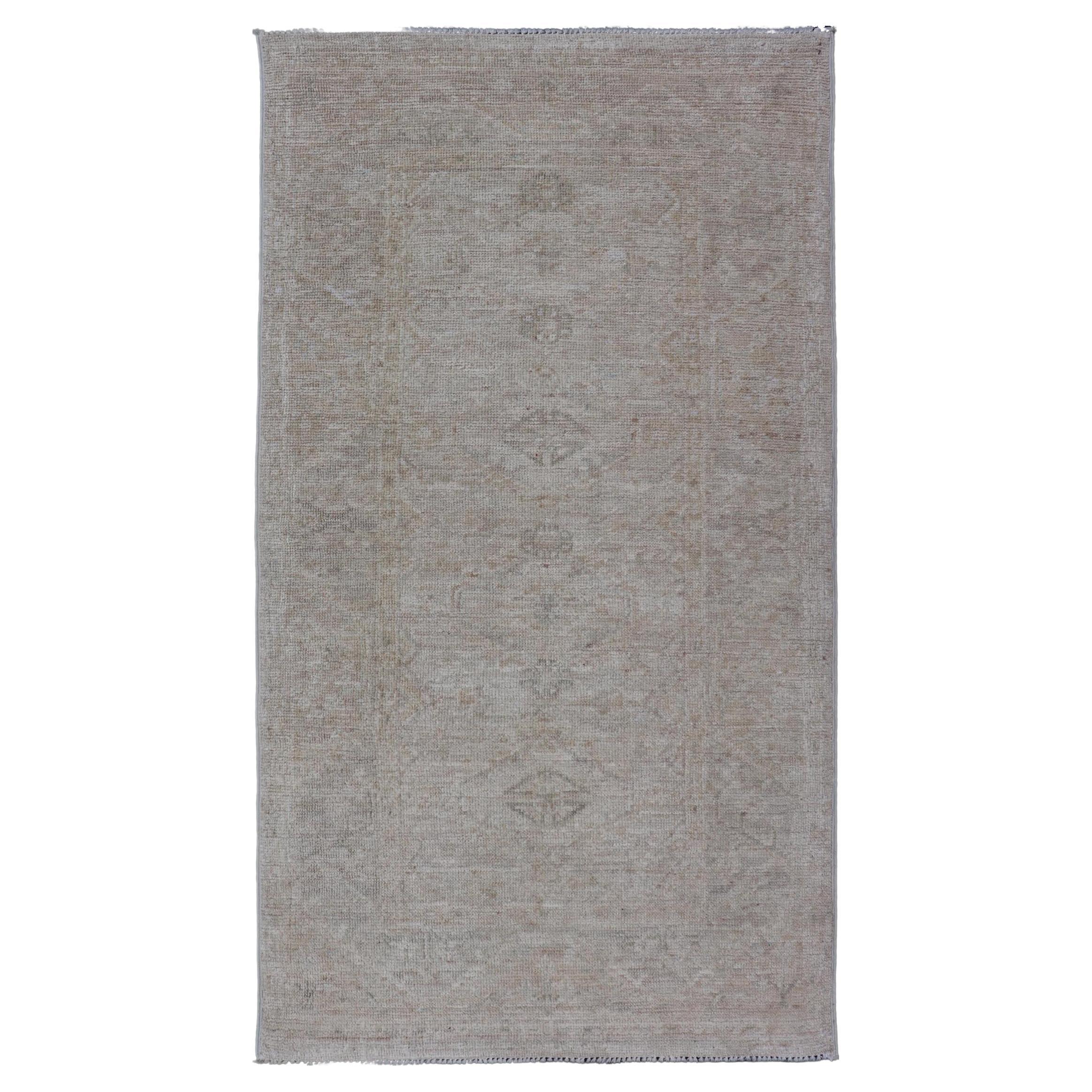 Modern Oushak in Light Gray Background & Blue with All-Over Medallion Motif