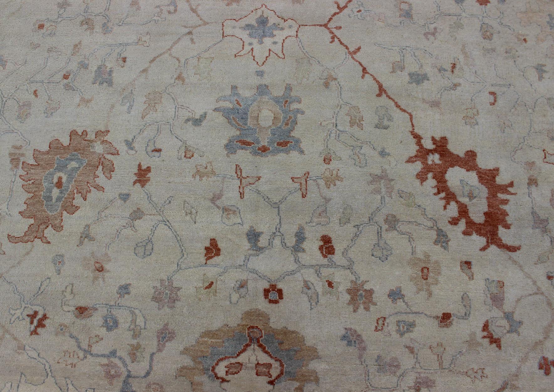 Modern Oushak Rug With All-Over Floral Design in Wool by Keivan Woven Arts  In New Condition For Sale In Atlanta, GA