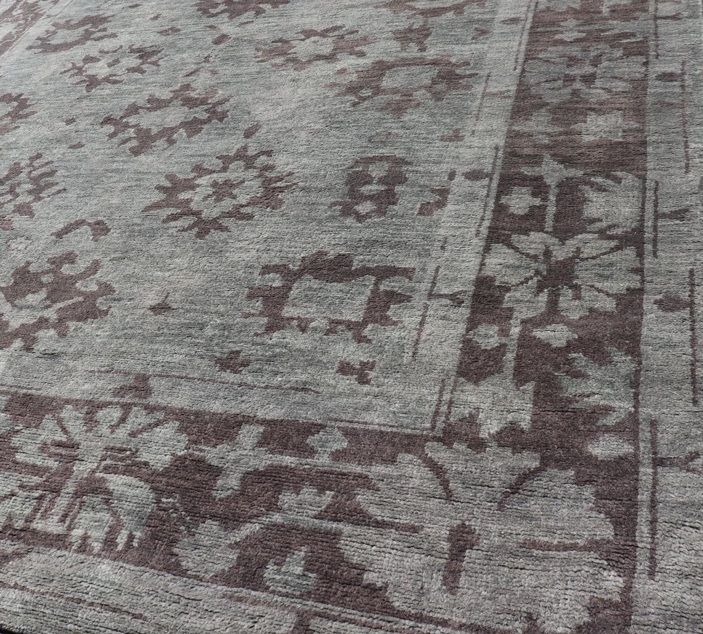 XXI secolo e contemporaneo Tappeto Oushak moderno in lana con disegni sub-geometrici in verde e marrone 9'3 x 13 in vendita