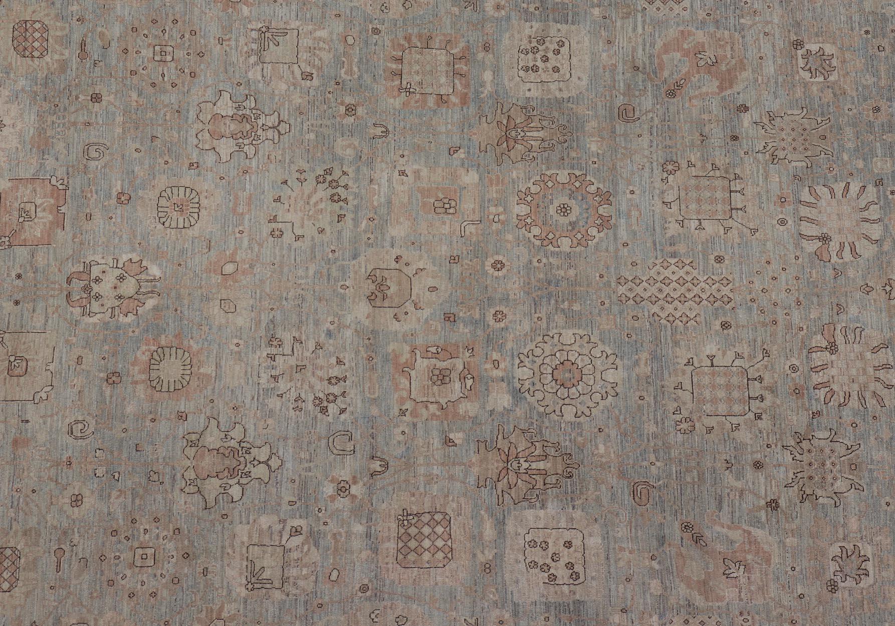 Moderner Oushak-Teppich mit weichem blau-grünen Feld und warmem Taupe 11'11 x 15'1 im Angebot 7