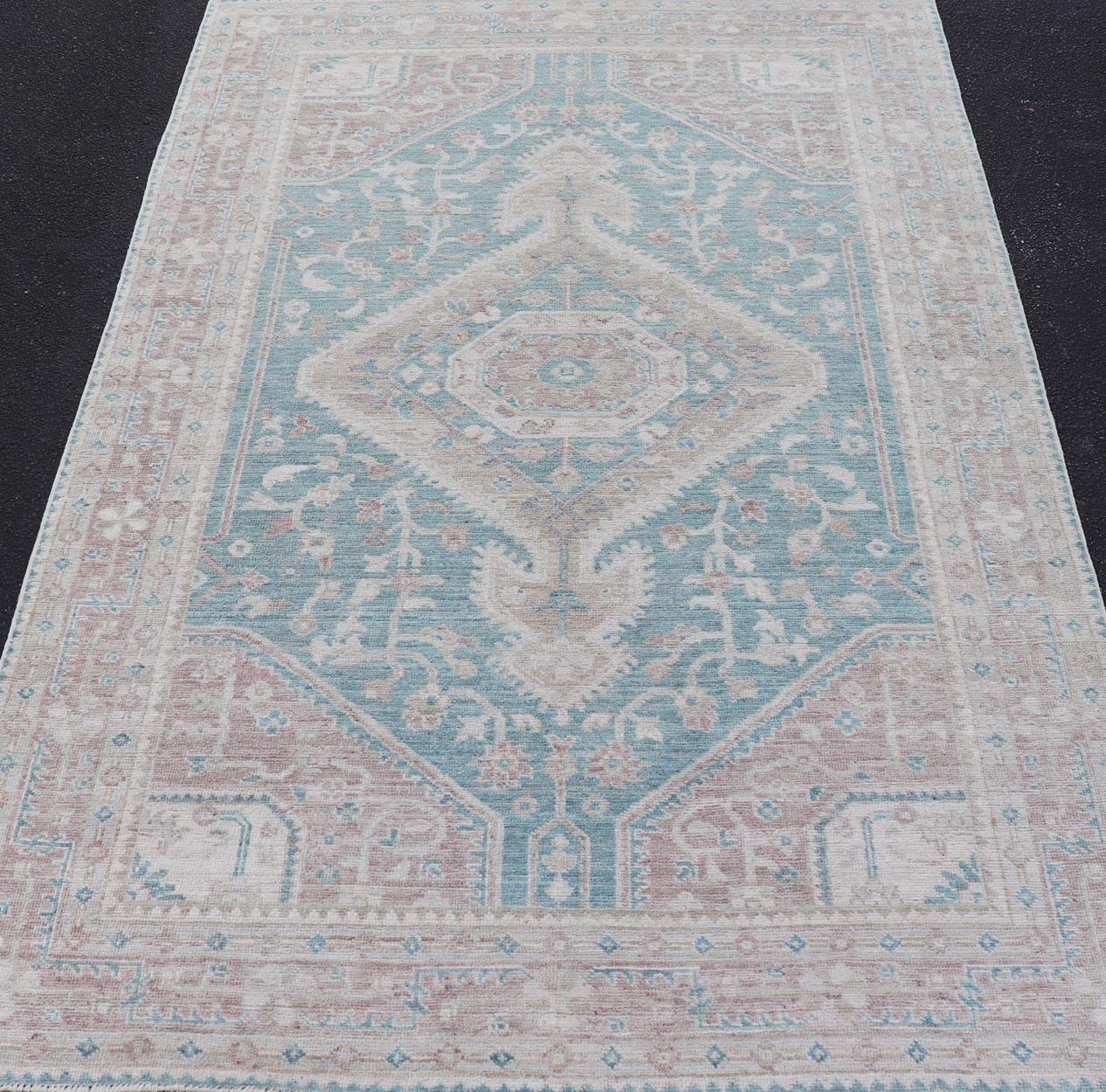 Tappeto moderno Oushak con base verde acqua e accenti di tan e avorio 5'2 x 8'0 in vendita 4