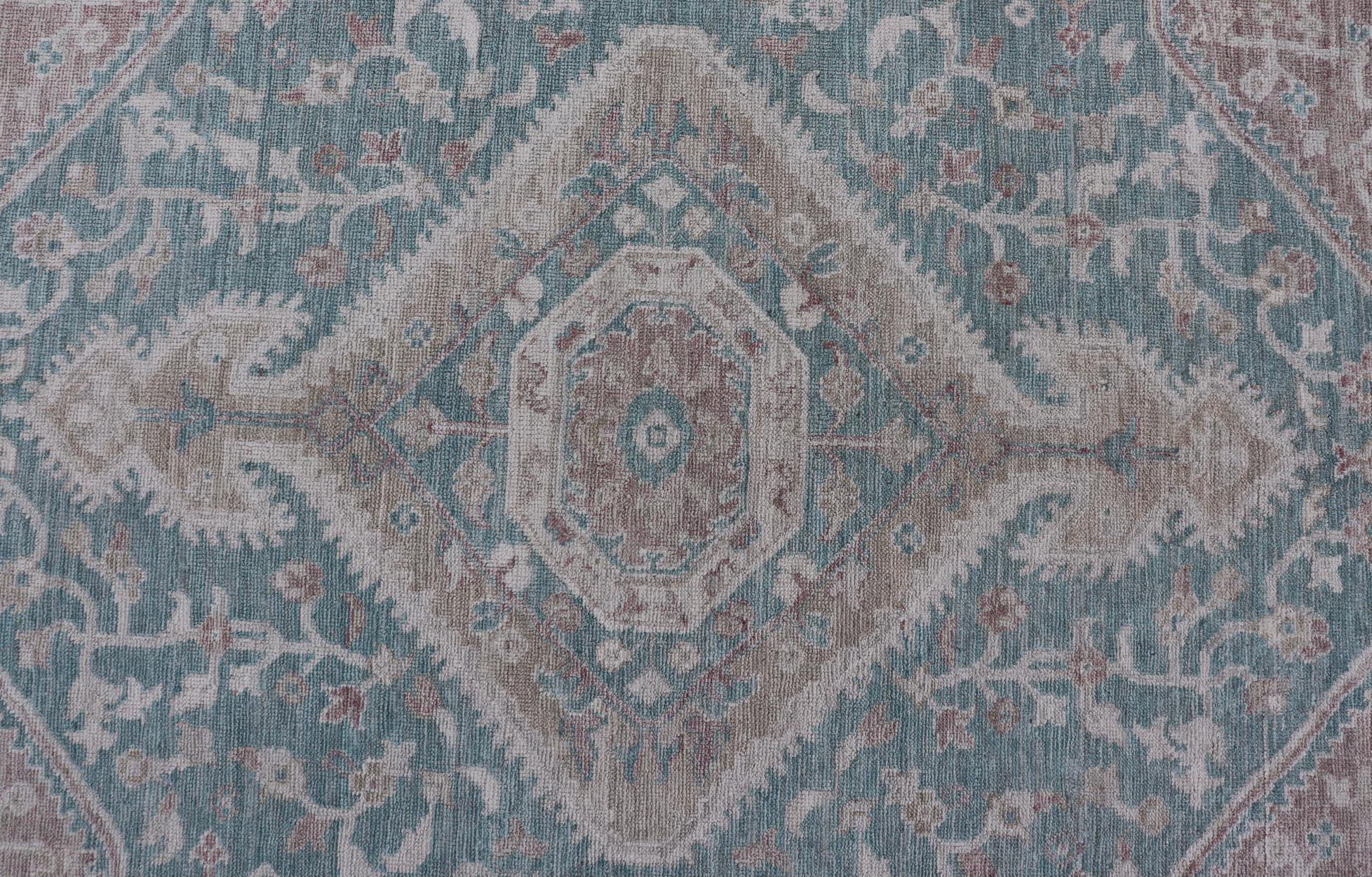 Tappeto moderno Oushak con base verde acqua e accenti di tan e avorio 5'2 x 8'0 in vendita 7
