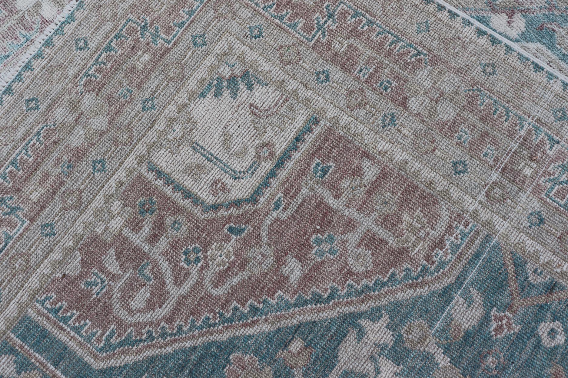 Tappeto moderno Oushak con base verde acqua e accenti di tan e avorio 5'2 x 8'0 in vendita 2