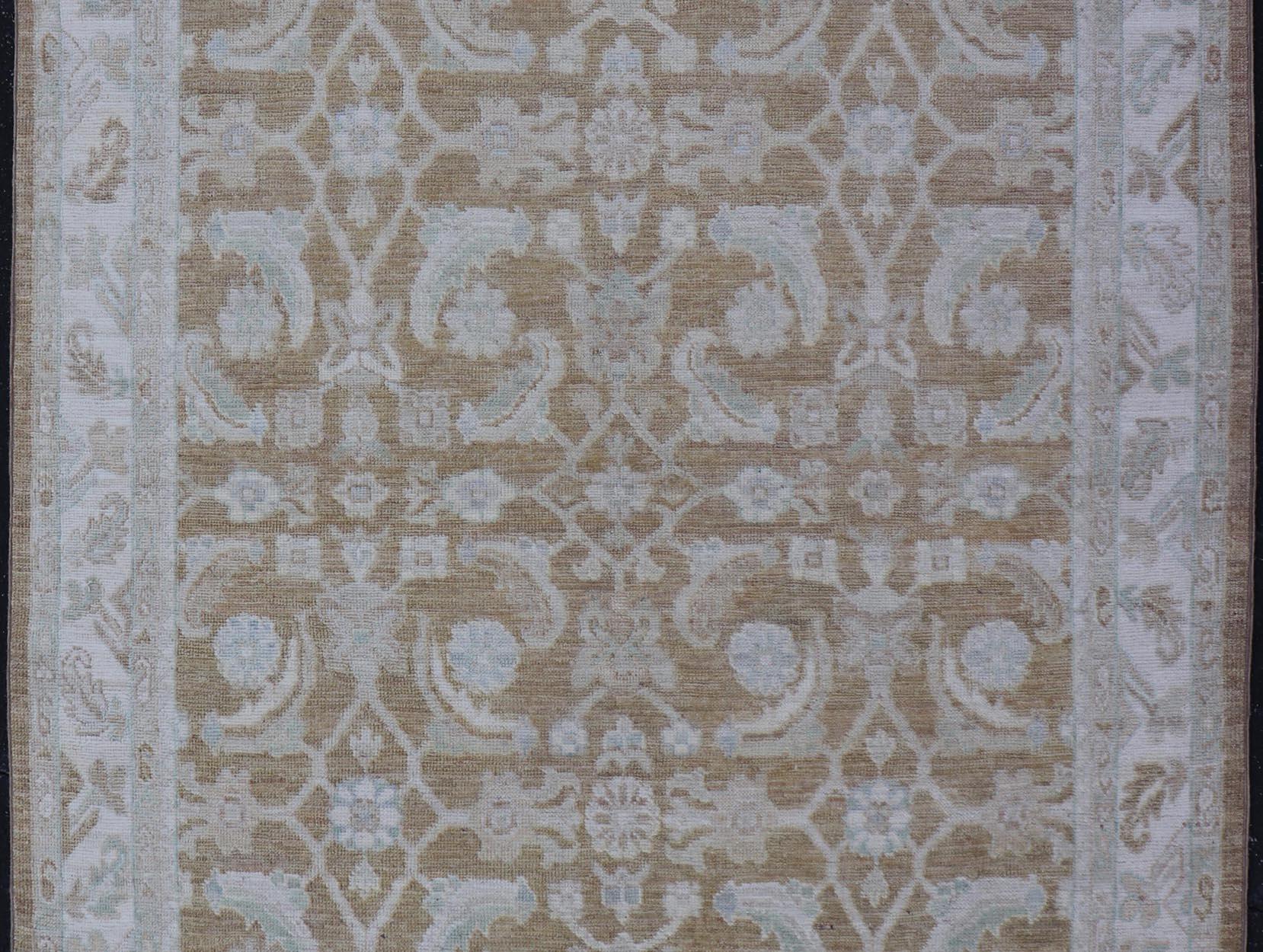 Tappeto moderno Oushak con base calda color taupe e accenti avorio 5'1 x 7'7 In condizioni Nuovo in vendita a Atlanta, GA