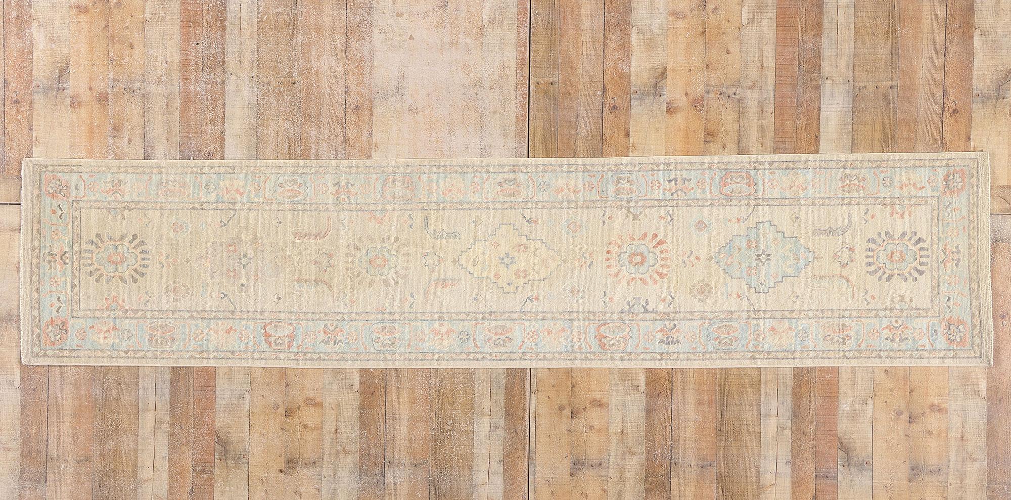 Nueva Alfombra Contemporánea Oushak de Estilo Tradicional en venta 1