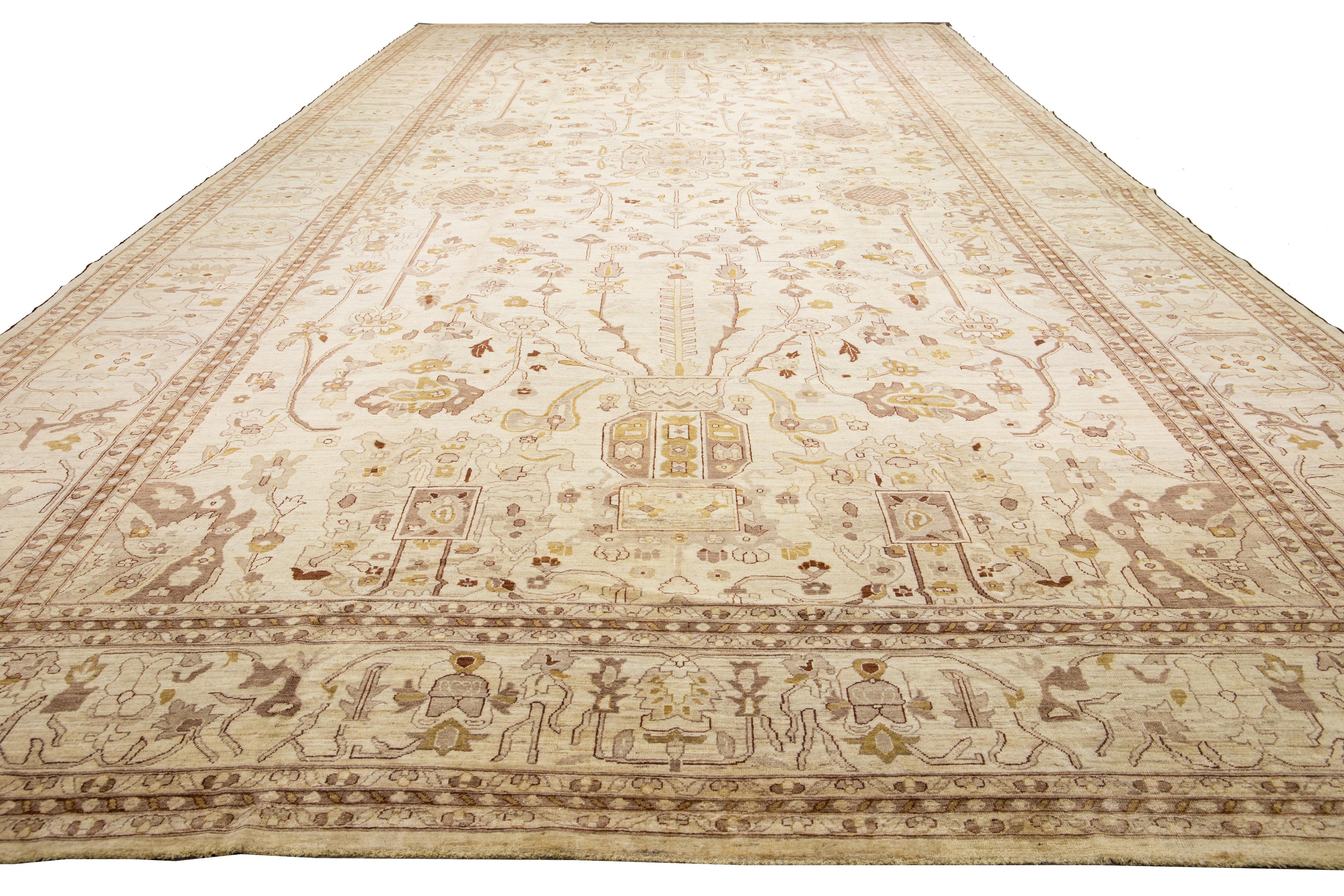 Modernes Oushak Stil Palace Sized Wolle Teppich handgefertigt in Beige mit floralen Design im Angebot 7