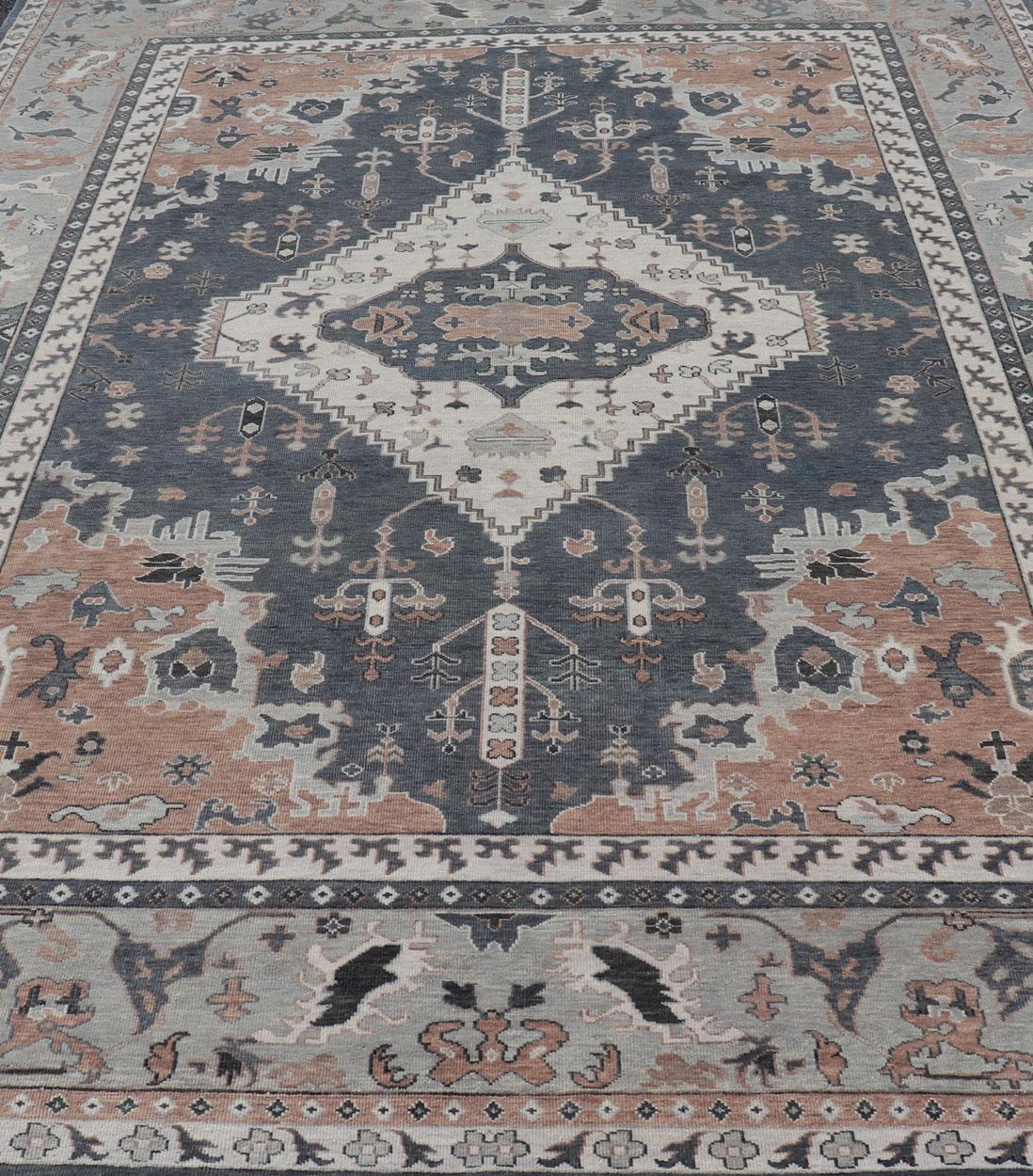 Oushak moderno con design botanico di Keivan Woven Arts in vendita 7
