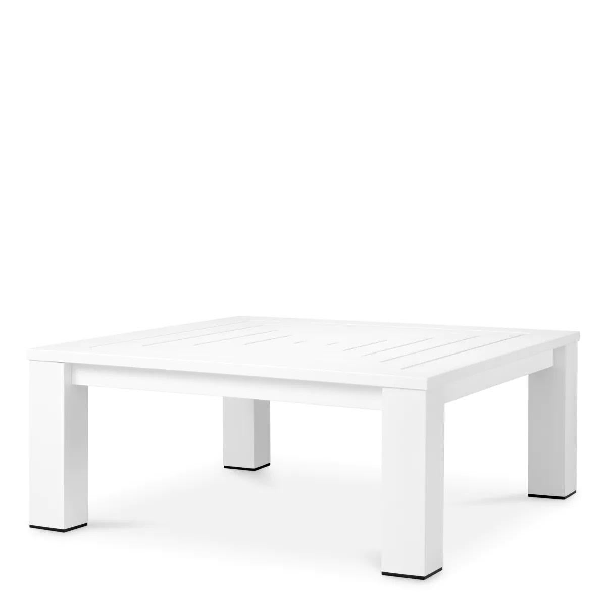 Table basse d'extérieur moderne avec une finition blanc mat.

Découvrez le summum de l'élégance avec cette table basse d'extérieur.
Enveloppée d'une élégante finition blanc mat, cette œuvre d'art en aluminium rayonne d'un charme contemporain.