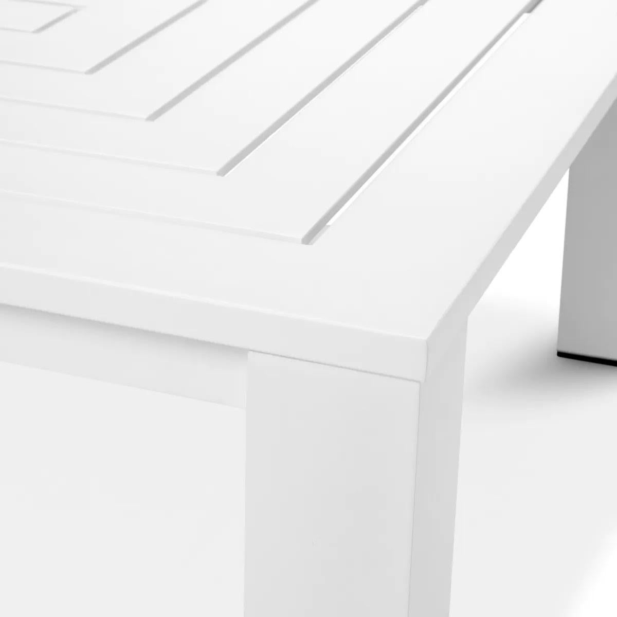 XXIe siècle et contemporain Table basse moderne d'extérieur avec une finition blanc mat. en vente