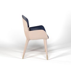 Poltrona da pranzo contemporanea per esterni con pelle indaco e accenti dorati