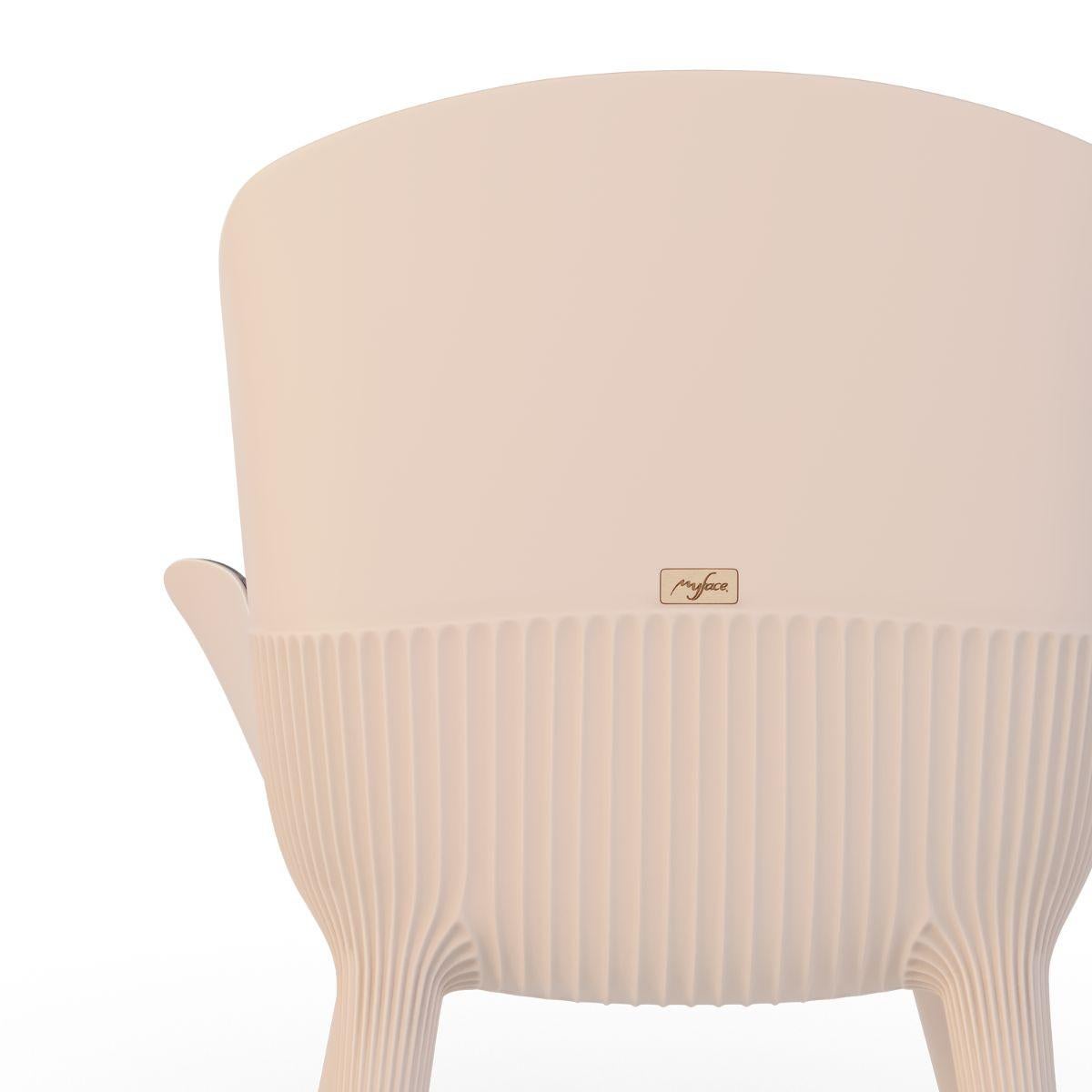Sillón de Comedor Contemporáneo para Exteriores con Piel Añil y Detalles Dorados Acero inoxidable en venta