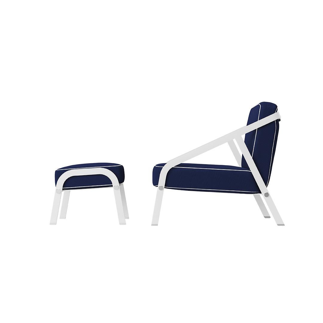 Ribbon - Outdoor lounge armchair.
Contemporary outdoor lounge armchair made with structure: white lacquered aluminum, metallic details: nickel-plated, upholstery: acrylic fabric, piping: outdoor leather, straps: outdoor leather

Due to its