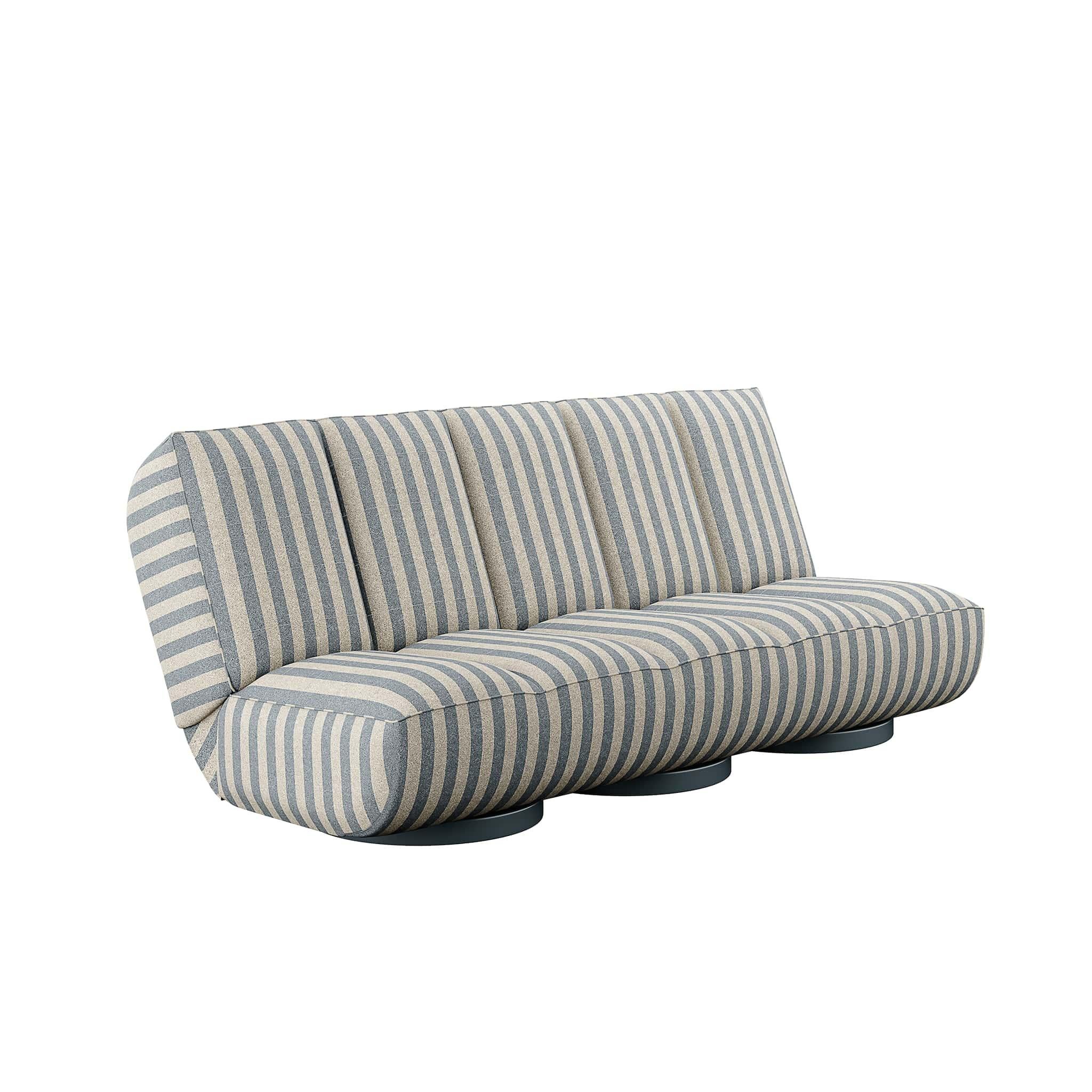 Foil Daybed is a luxury daybed. Are you looking for a modern sofa whose design won’t perish over time? You found it. Foil’s ergonomic structure and delicate details make it comfy, luxurious, and timeless. Is there something else you expect from a