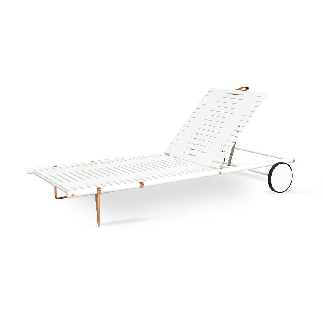 Contemporary Black Outdoor Sunbed with Waterproof Fabrics and Wheels For Sale
