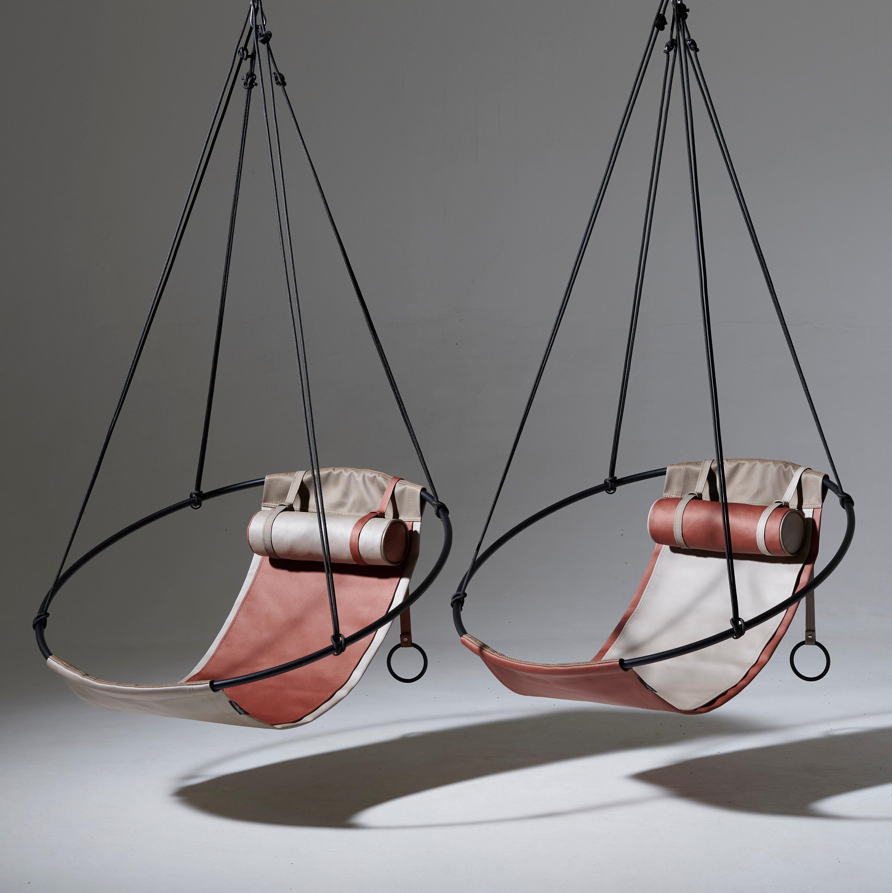 Moderner Swing-Stuhl für den Außenbereich – perfekt für den Pool im Angebot 3