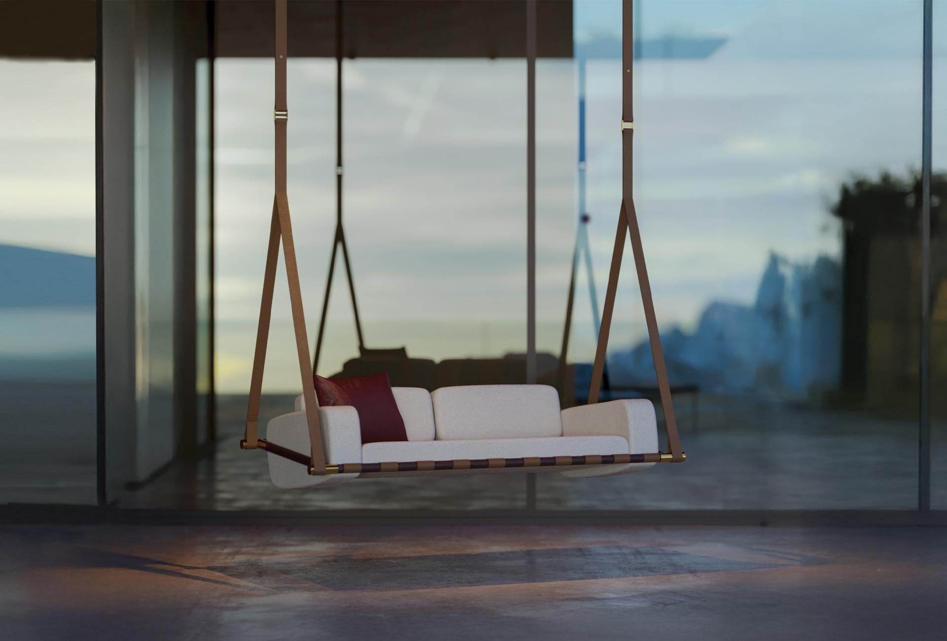 Divano a dondolo moderno per esterni in acciaio inossidabile dorato e tessuto beige in vendita 1