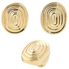 Moderne Oval Gold geriffelte Design Ohrringe und Ring-Suite