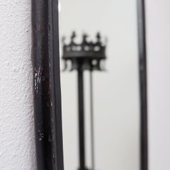 Moderner ovaler Spiegel von Deknudt, dünner Metallrahmen, 20. Jahrhundert