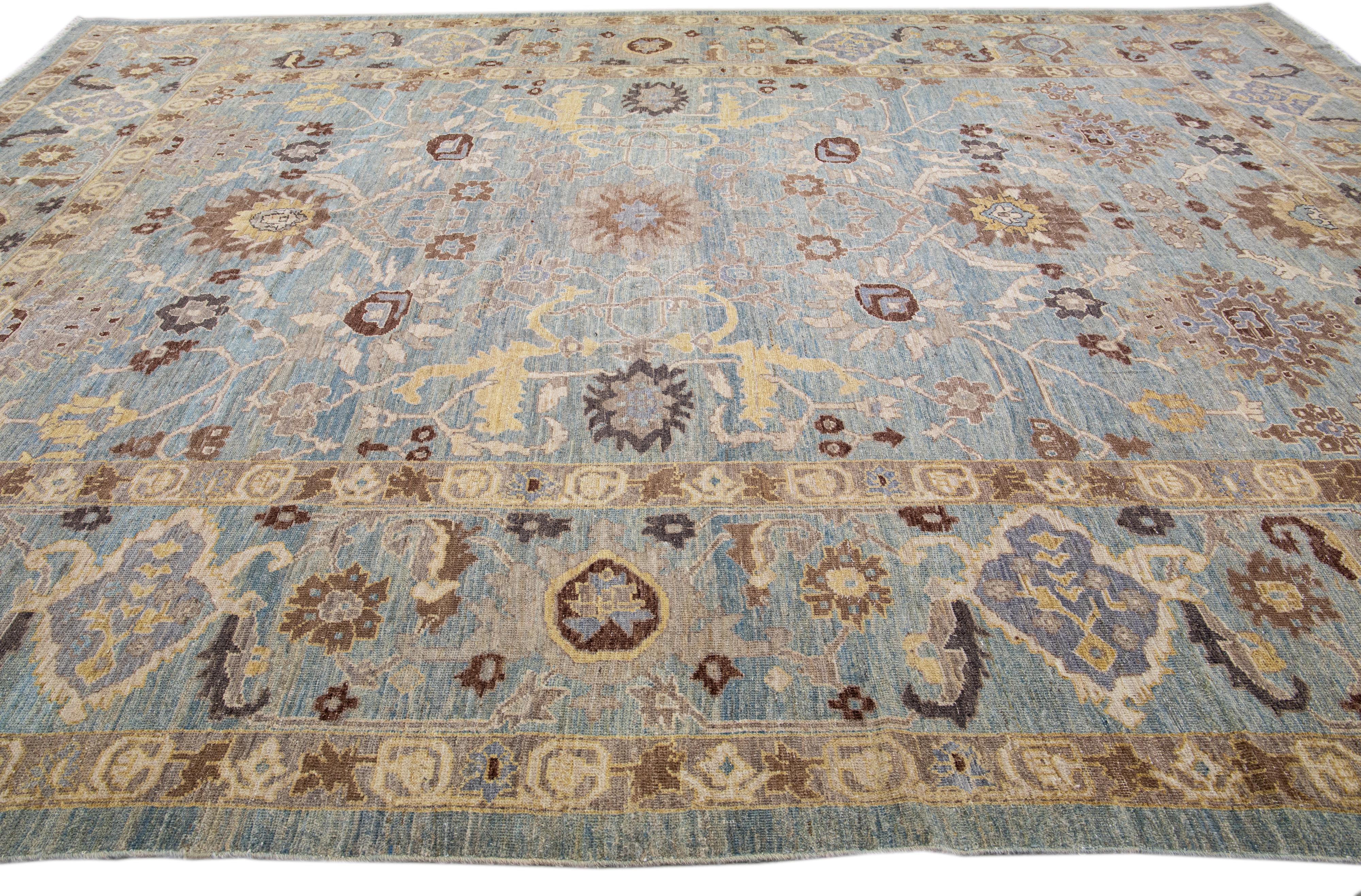 Modern Oversize Sultanabad Handmade Floral Blue Wool Rug In New Condition For Sale In Norwalk, CT