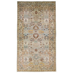Tappeto moderno oversize Sultanabad Rugs in lana grigio e blu fatto a mano con motivi floreali