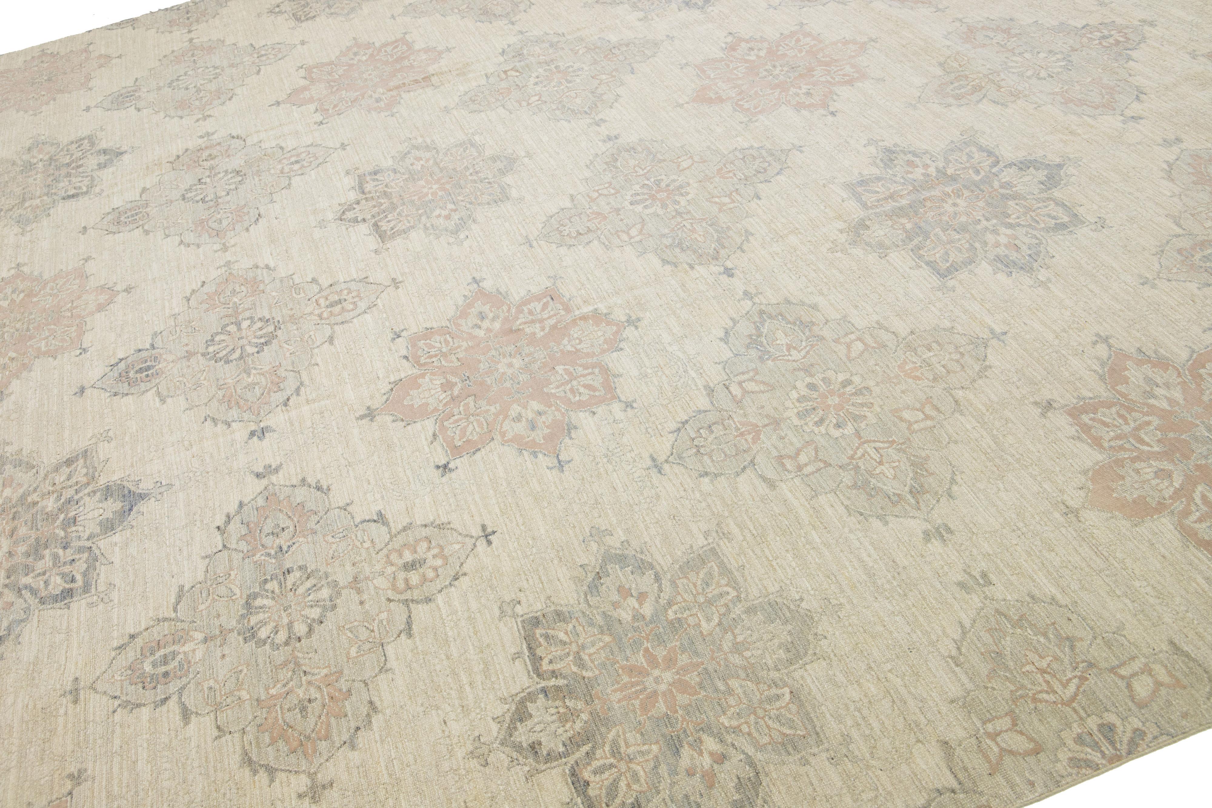 Indian Modern Oversized Transitional Beige Wool Rug With Floral Design For Sale