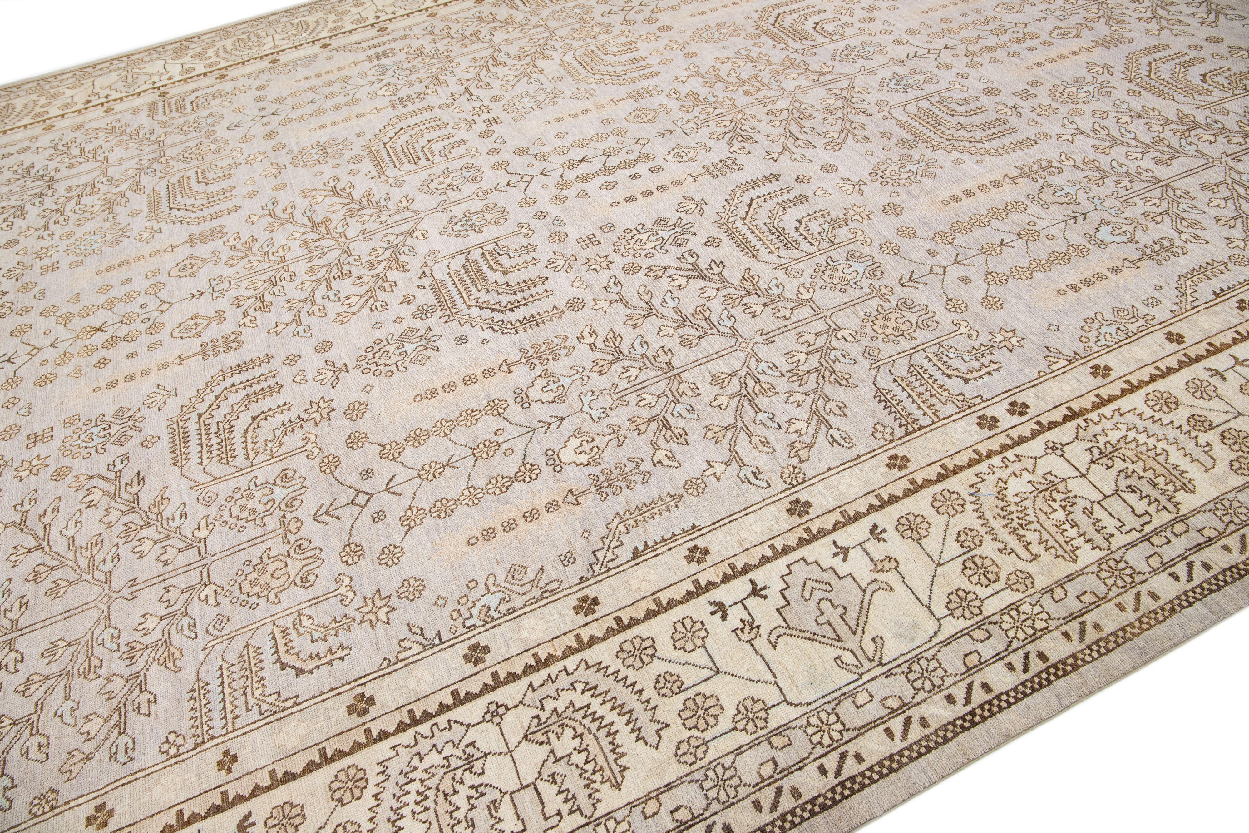 Turkish Modern Ovesize Oushak Wool Rug Handmade with Beige Floral Field For Sale