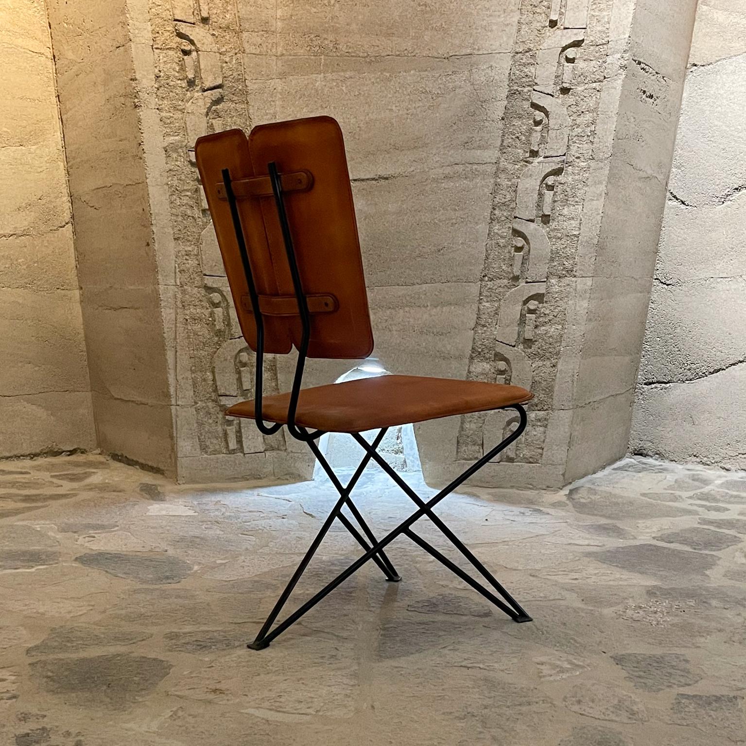 Pablex Leather Tripod Chair Pablo Romo for AMBIANIC In New Condition For Sale In Chula Vista, CA