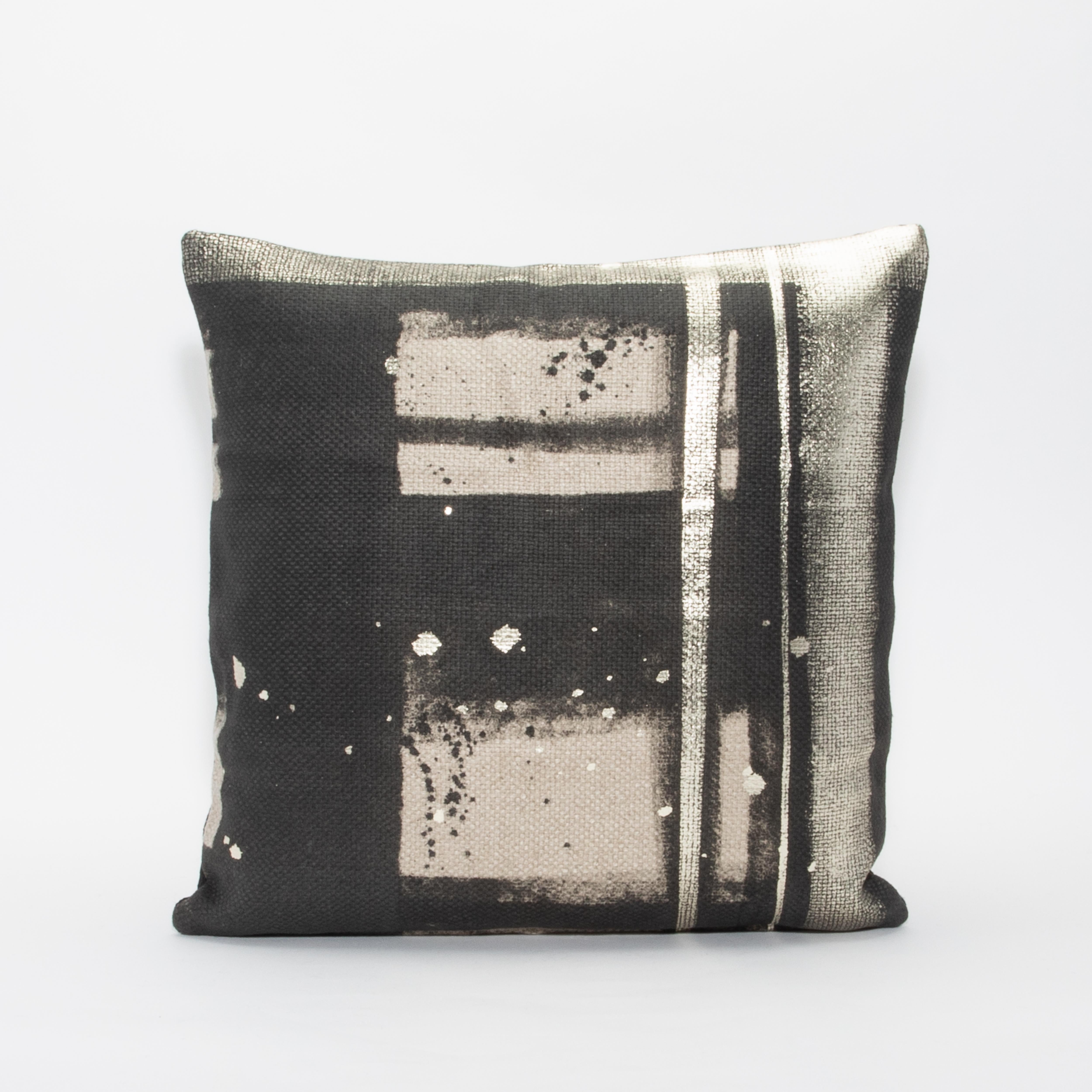 Modernes dekoratives Kissen aus lackiertem Segeltuch mit Kelly Wearstler-Stoff im Zustand „Neu“ im Angebot in West Hollywood, CA