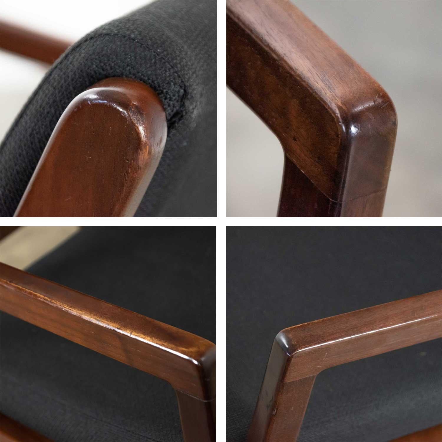 Modernes Paar moderner Sessel aus schwarzem und Nussbaumholz mit Akzent oder Esszimmerstühlen von Haworth im Angebot 6