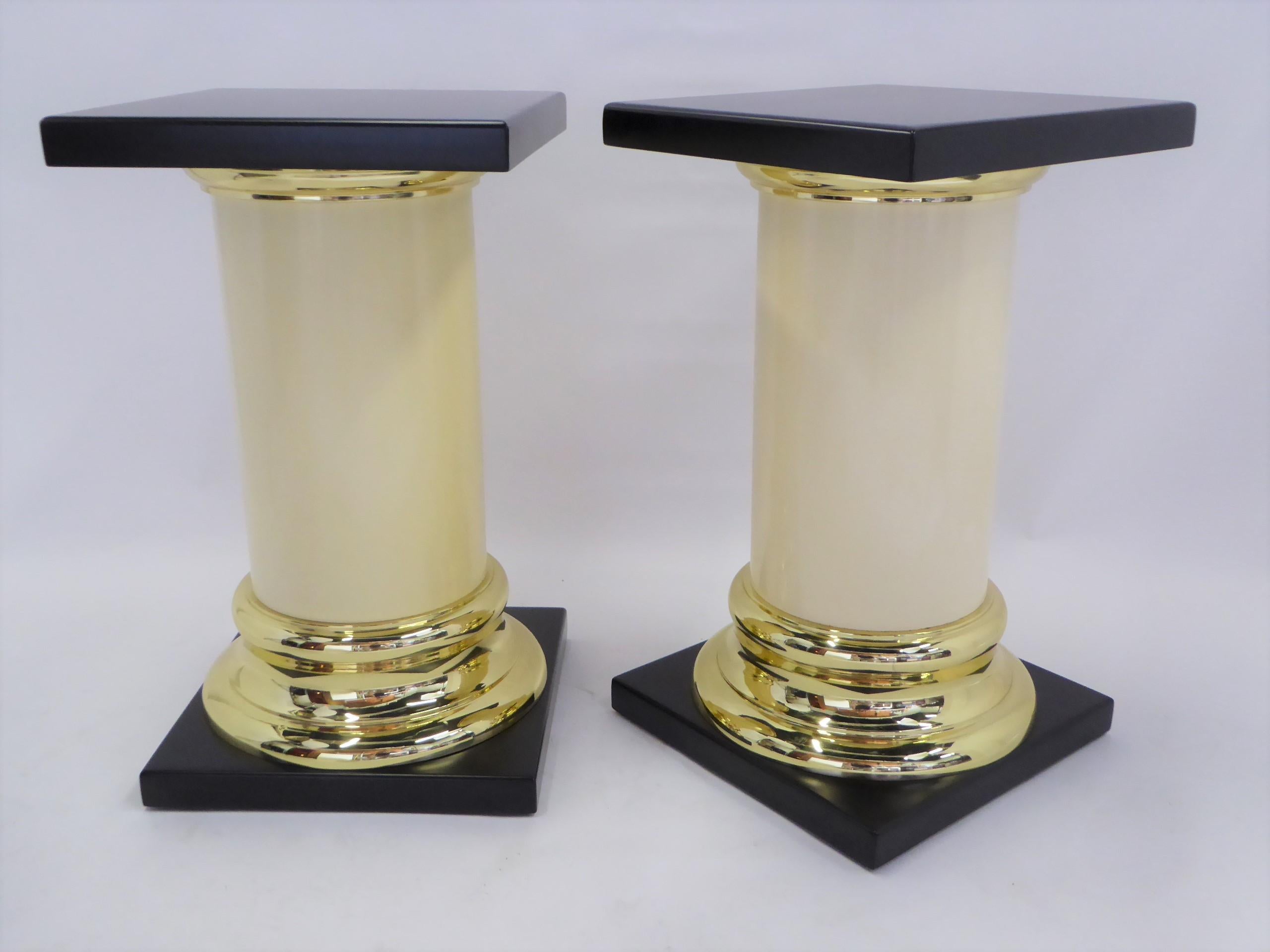 Mid-20th Century Modern Pair Mastercraft Columnar Pedestals Side Tables Neoclassical Style 1960s