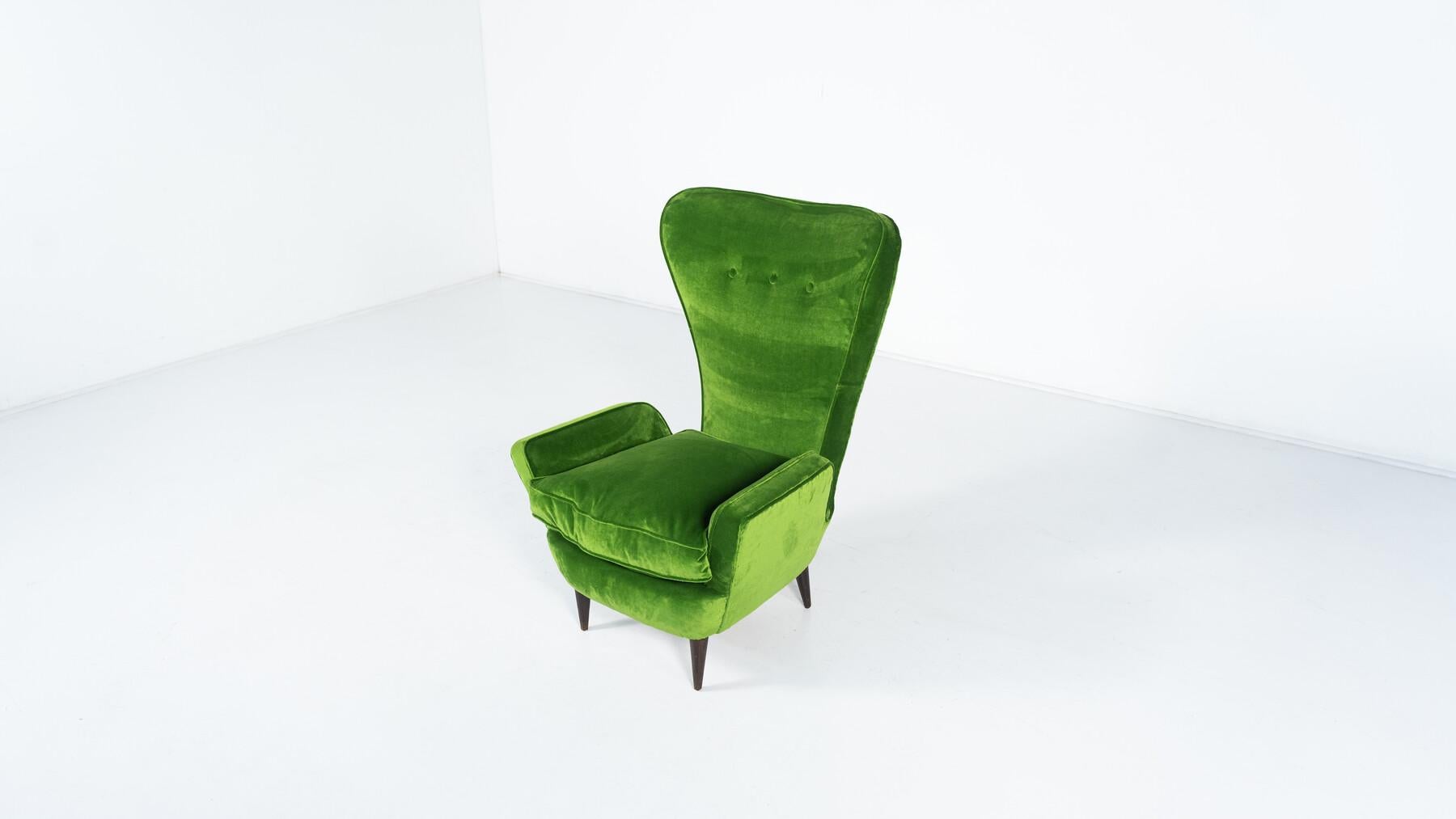 Modern Pair of Armchairs by Emilia Sala and Giorgio Madini - New Upholstery For Sale 5