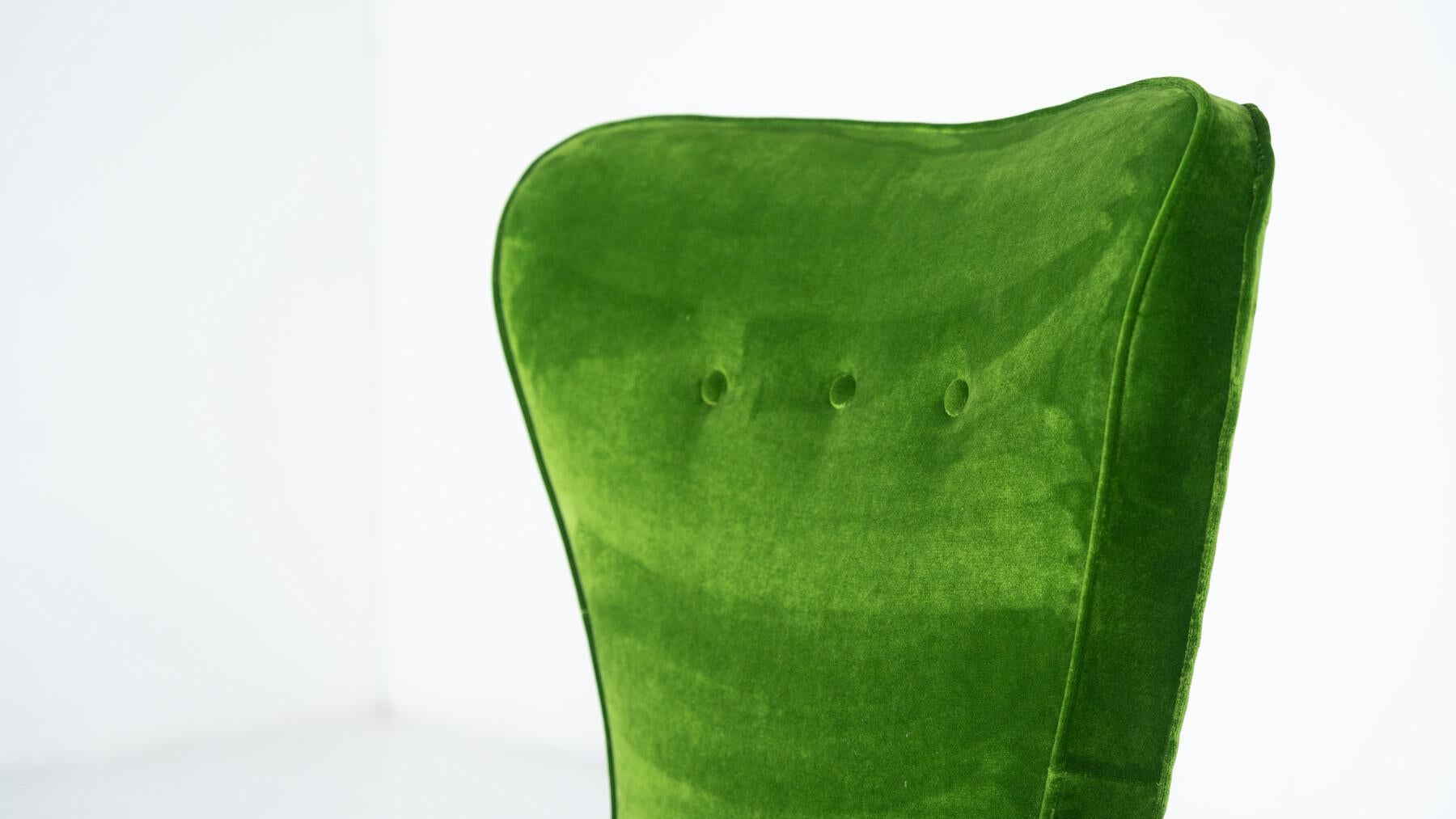 Modern Pair of Armchairs by Emilia Sala and Giorgio Madini - New Upholstery For Sale 7