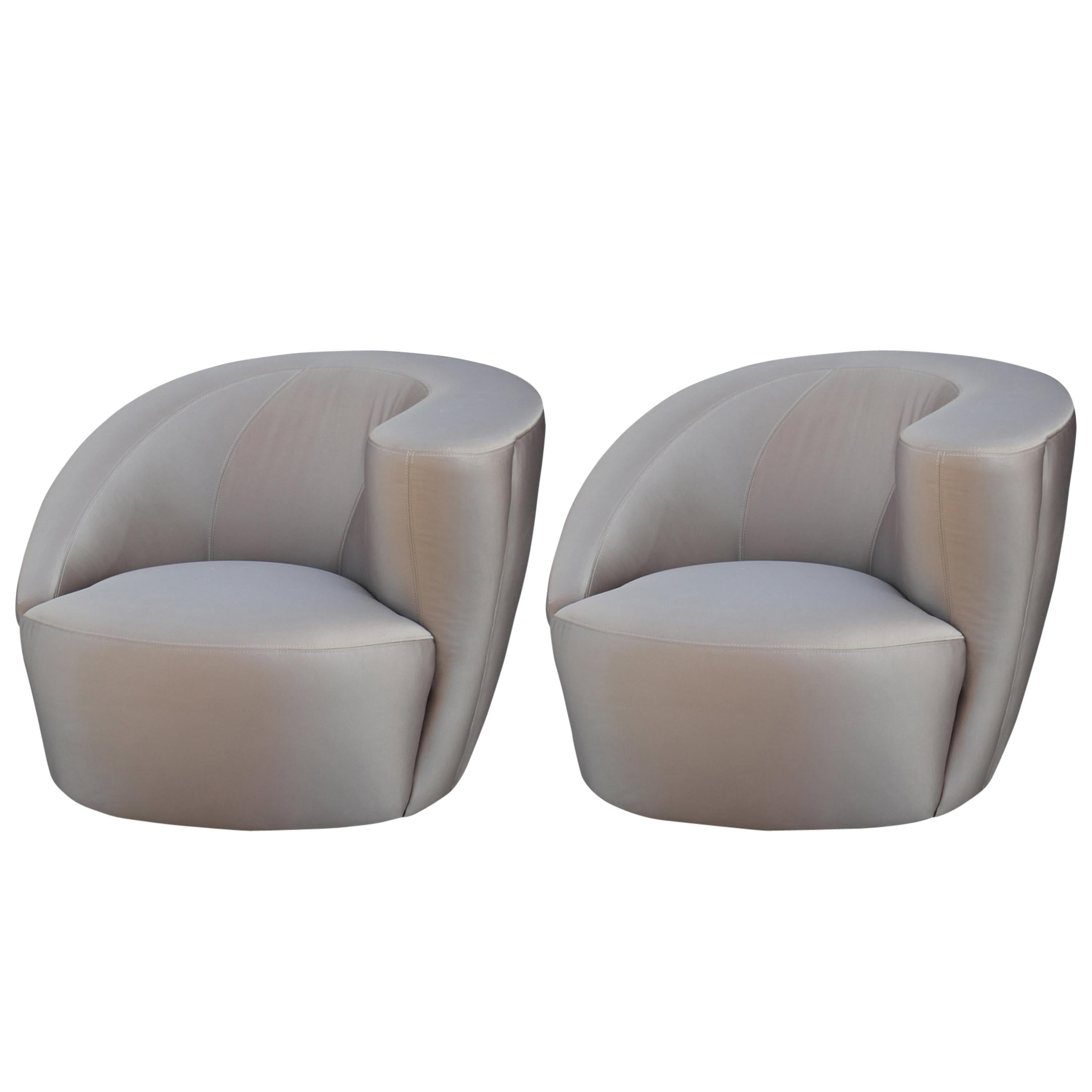 Modern Pair of Asymmetrical Swivel Club Lounge Chairs by Vladimir Kagan