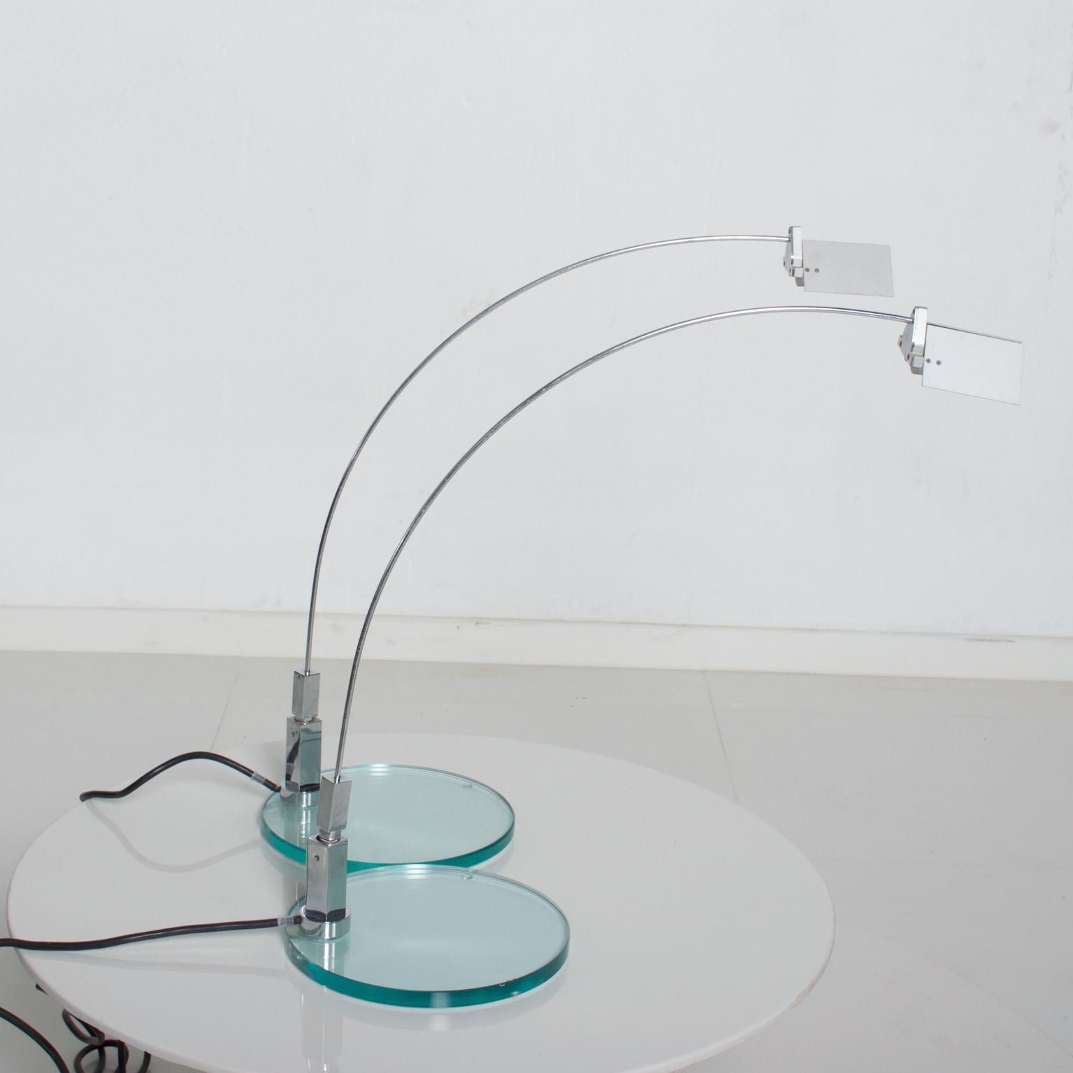 Verre Paire de lampes de bureau Fontana Arte des années 1990, modèle Falena par Alvaro Siza, Italie