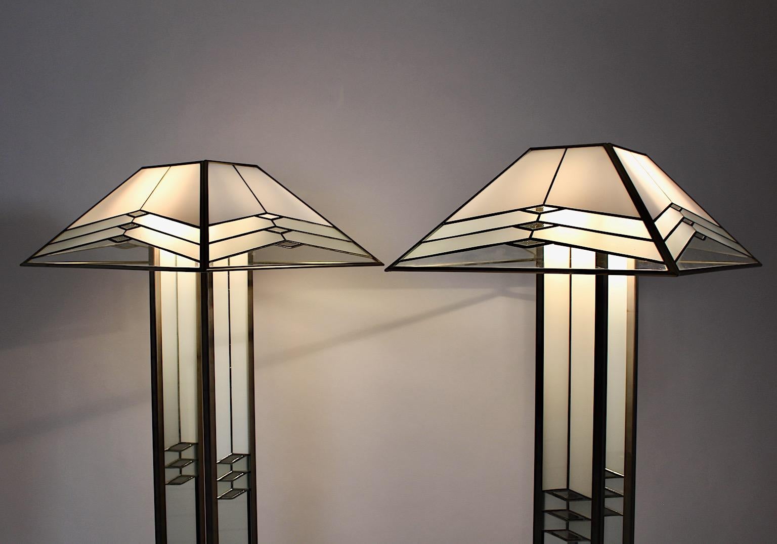 Paire de lampadaires italiens modernes vintage en métal et marbre Poliarte, années 1980 en vente 10