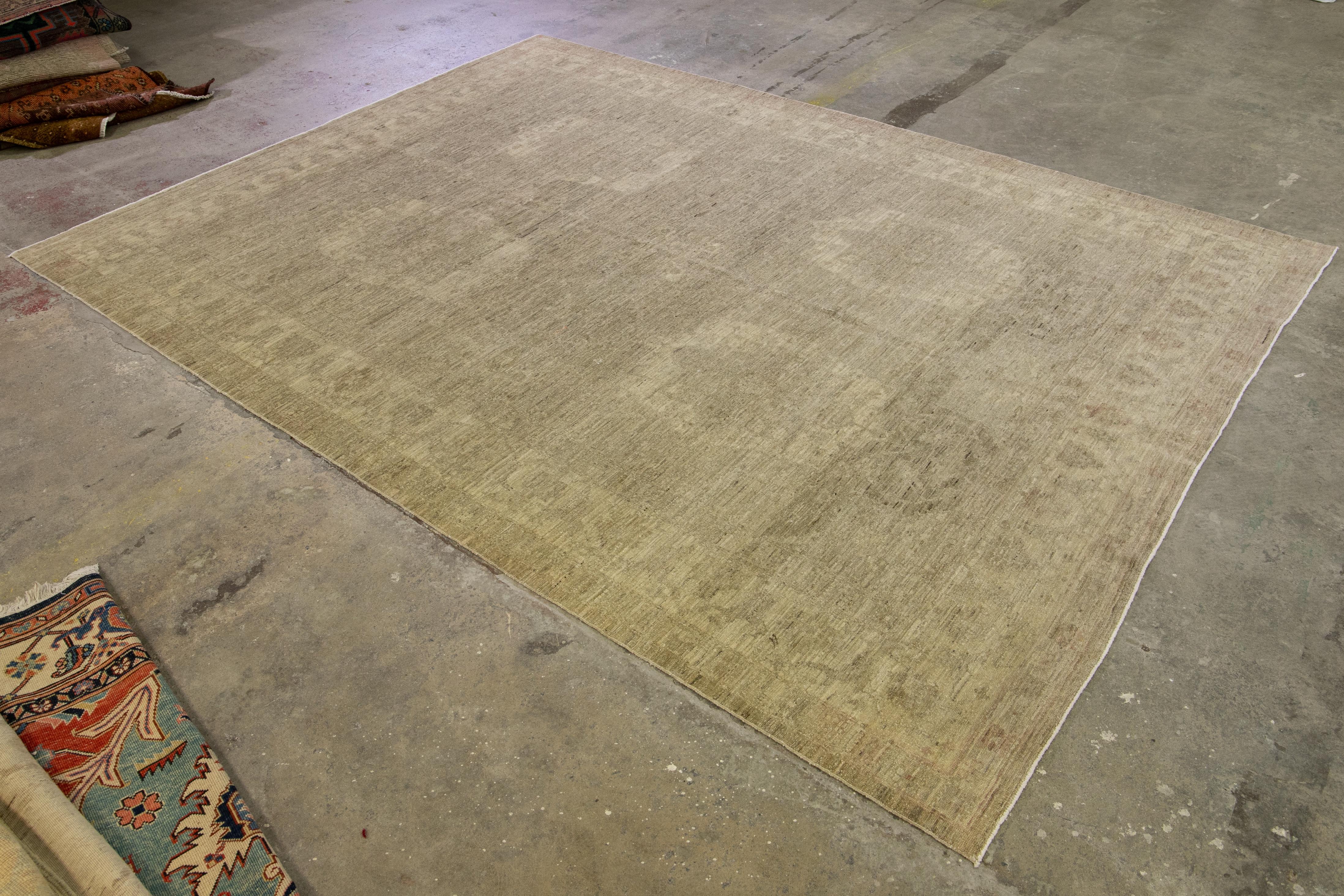 Moderner Paki Peshawar Bio-Wollteppich in Beige mit Allover-Muster im Angebot 3