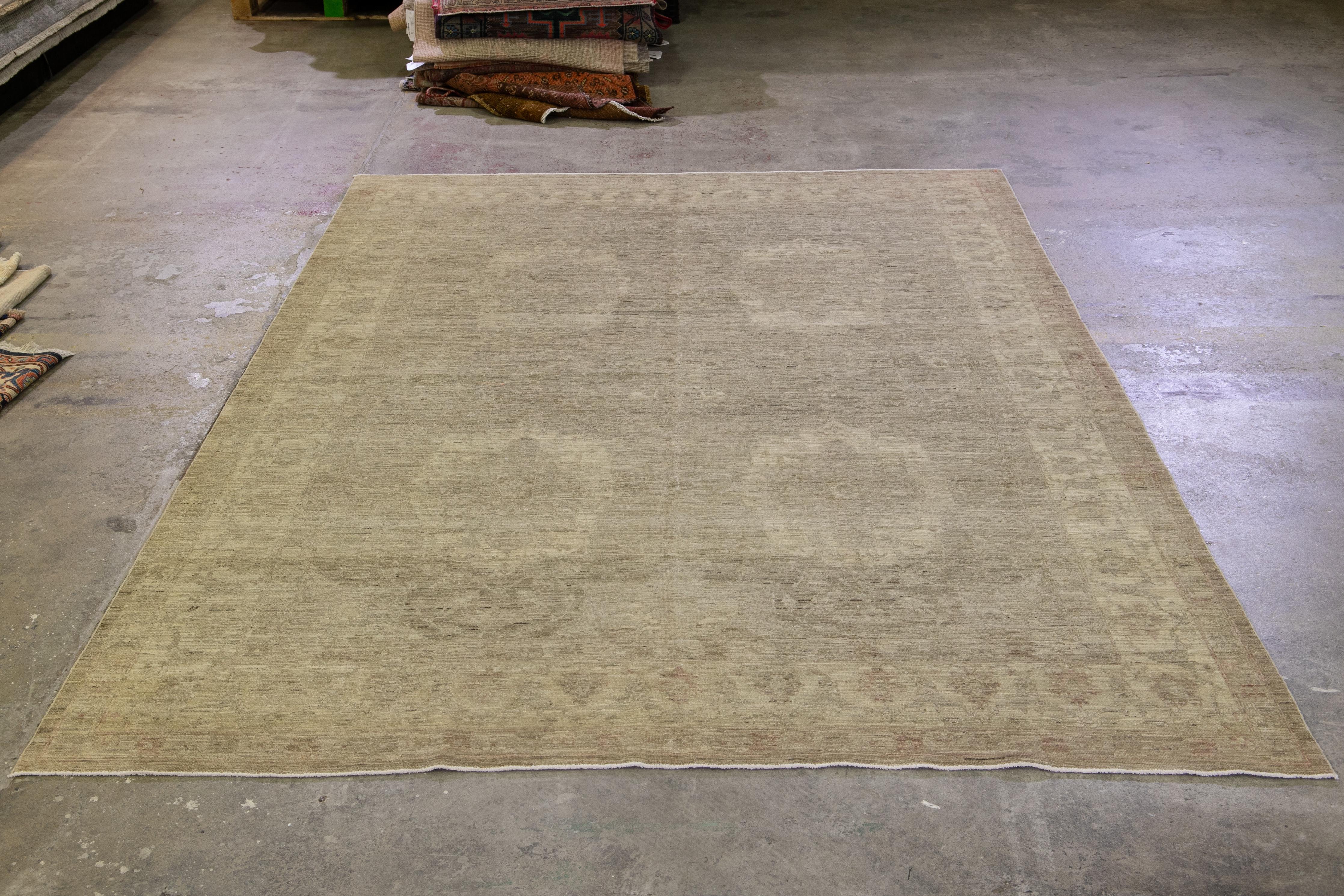 Moderner Paki Peshawar Bio-Wollteppich in Beige mit Allover-Muster im Angebot 4