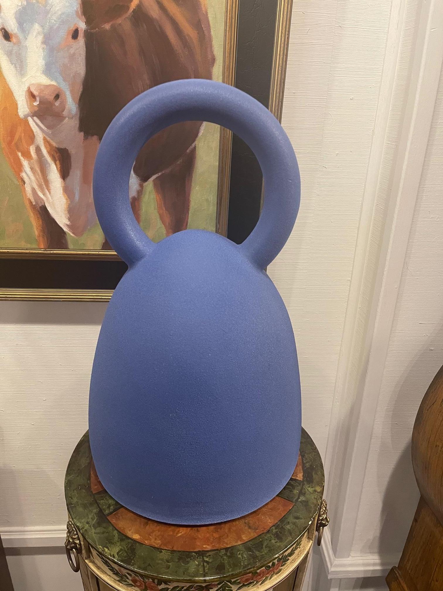 Modern pantone color fine ceramic object of Art with handle by Yves Paquette

Yves Paquette - 