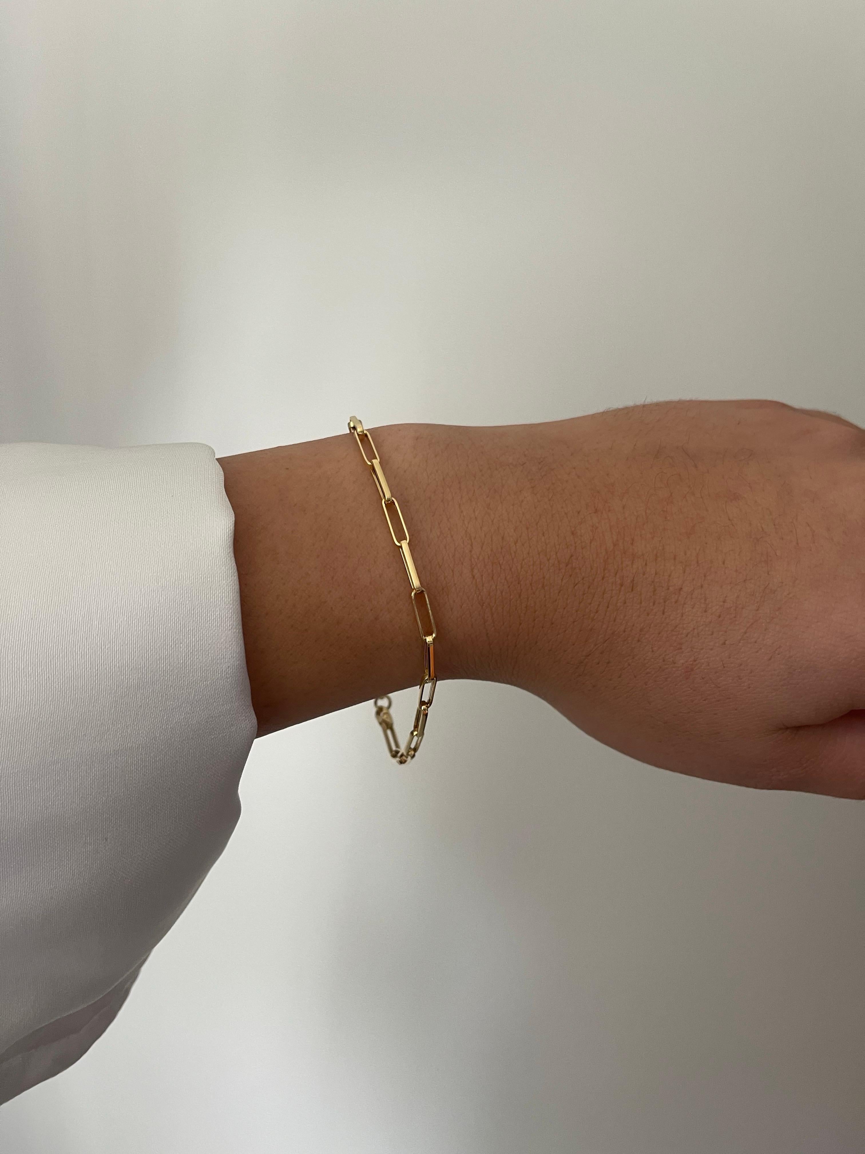 Bracelet chaîne moderne Paperclip en or 18 carats en vente 1