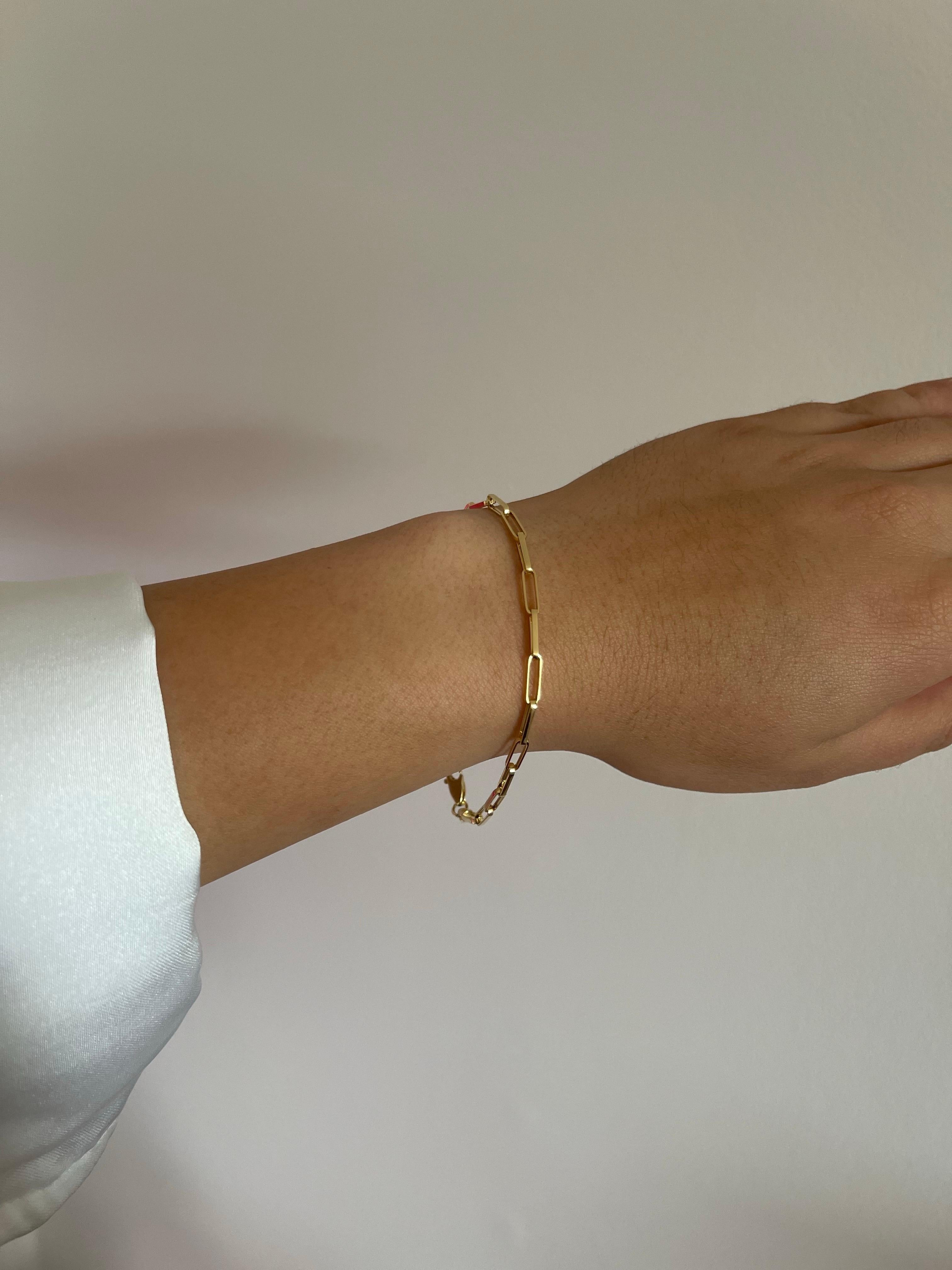 Bracelet chaîne moderne Paperclip en or 18 carats en vente 2