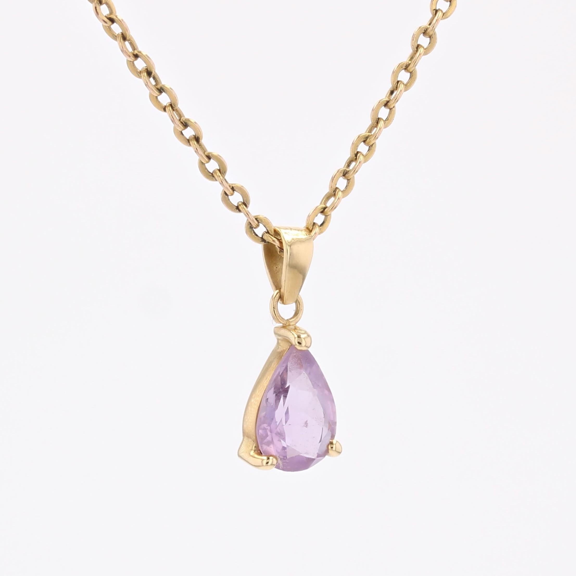 Moderner Tropfenanhänger mit Birne und Amethyst aus 18 Karat Gelbgold (Tropfenschliff) im Angebot