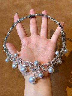 Modern Pearl Necklace in 18K Gold with Diamond Pavé Accents