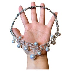 Modern Pearl Necklace in 18K Gold with Diamond Pavé Accents