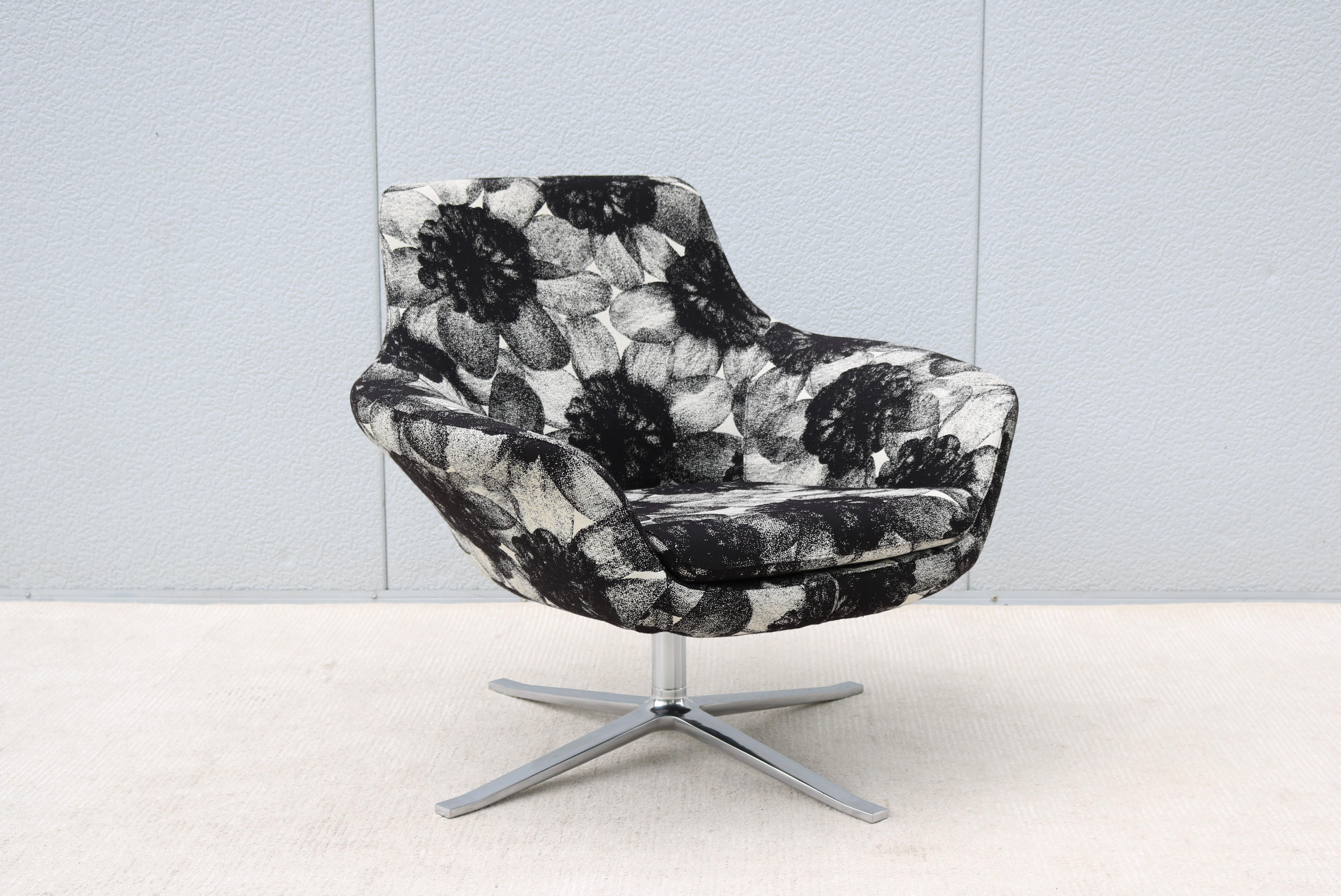 Modern Pearson Lloyd für Coalesse Black Bob Swivel Lounge Chair von Walter Knoll im Zustand „Hervorragend“ im Angebot in Secaucus, NJ